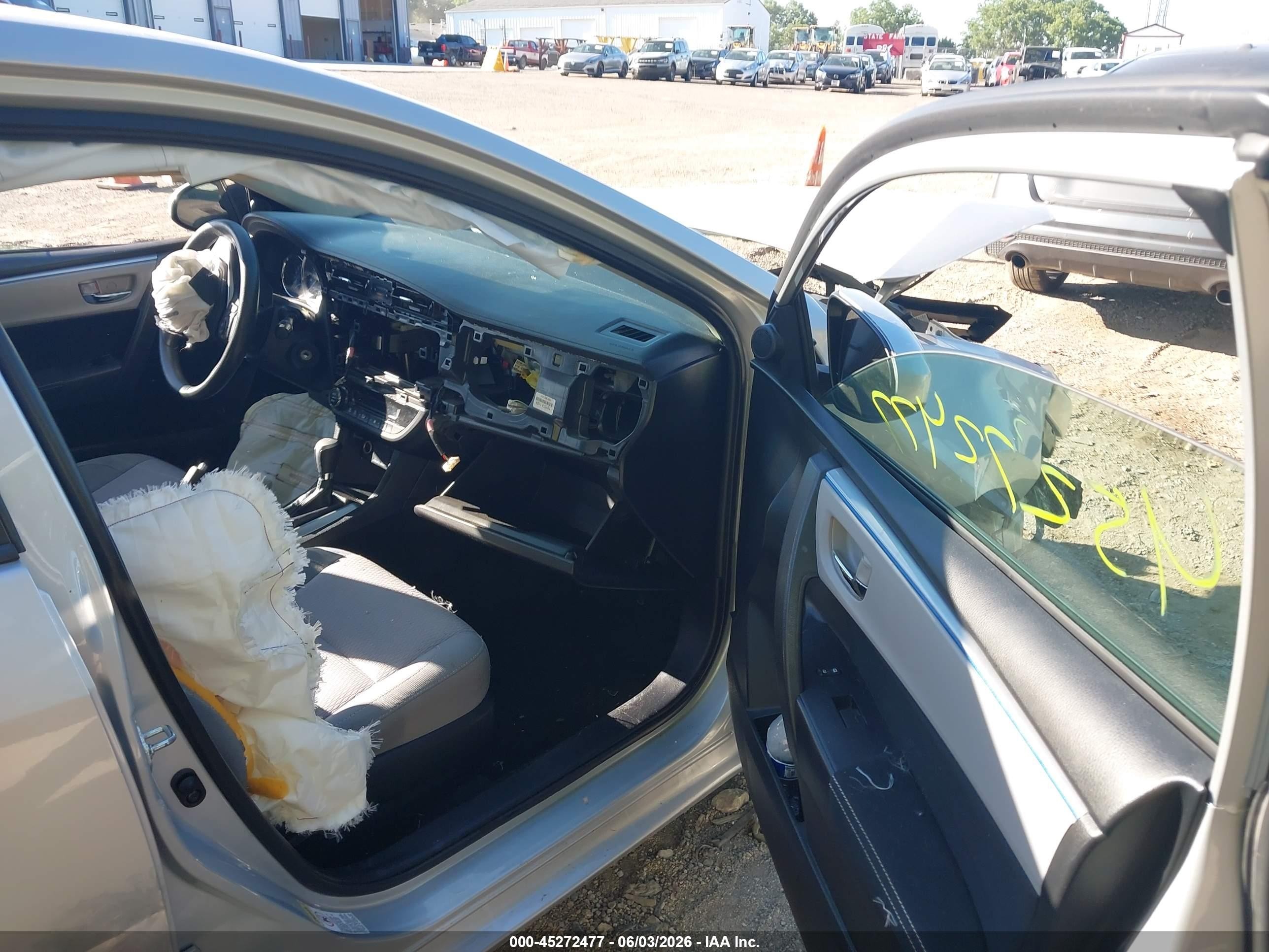 2014 Toyota Corolla Le Silver vin: 2T1BURHEXEC072323