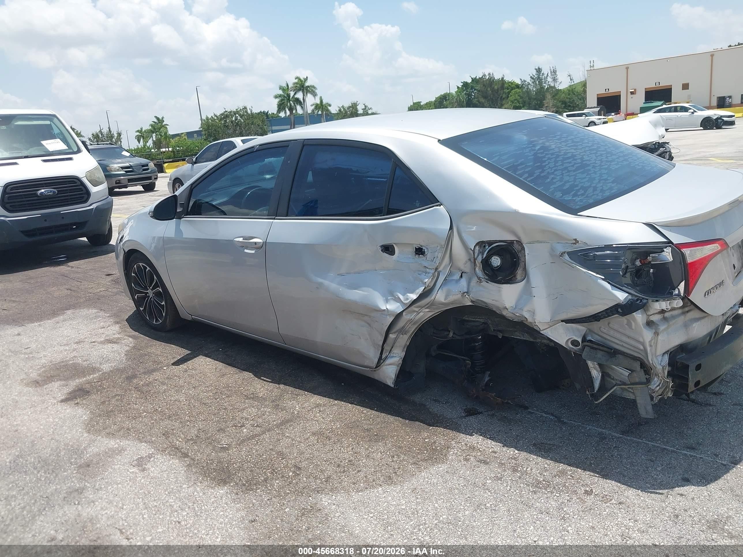 2014 Toyota Corolla S Plus Silver vin: 2T1BURHEXEC124727