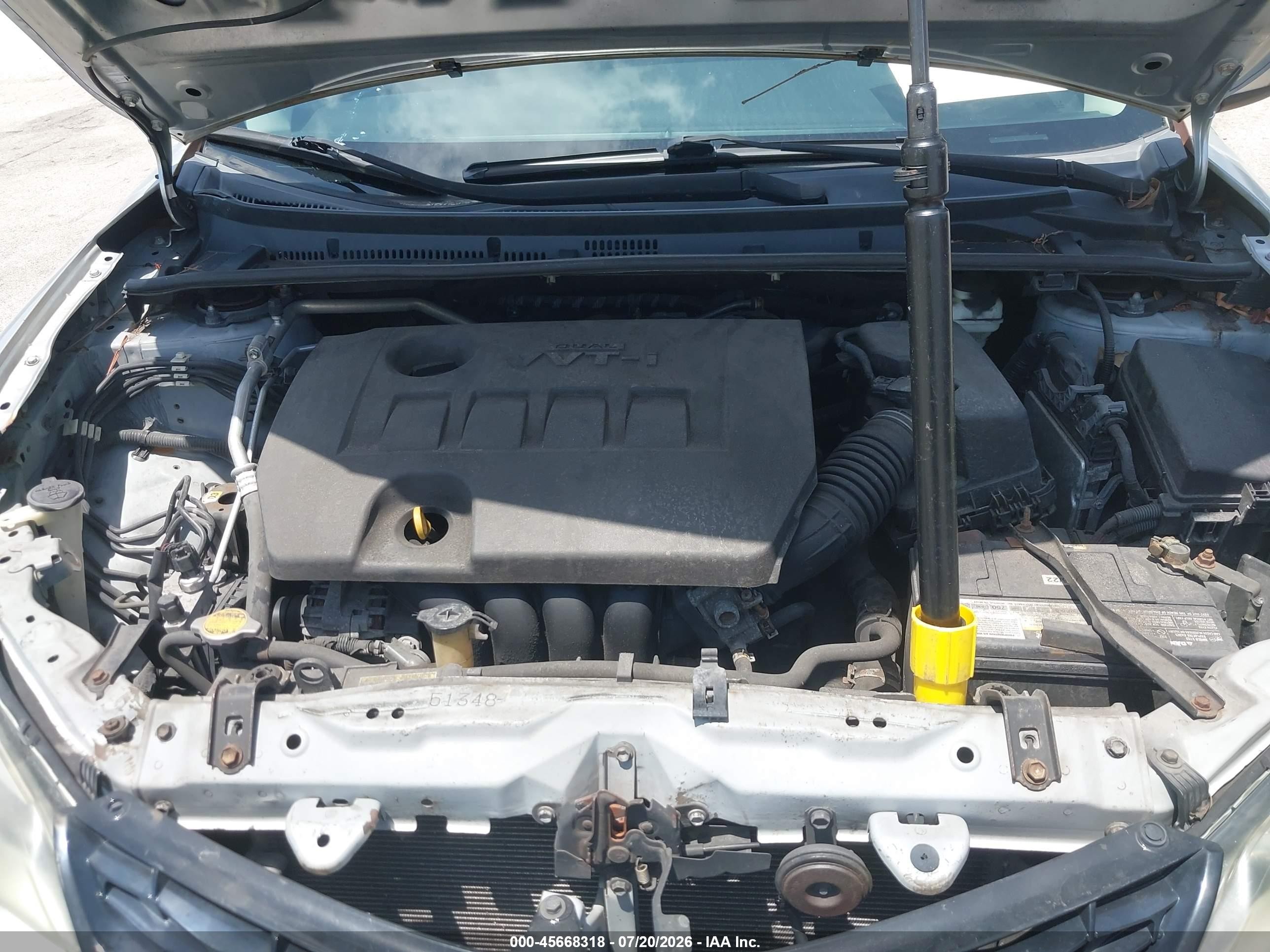 2014 Toyota Corolla S Plus Silver vin: 2T1BURHEXEC124727