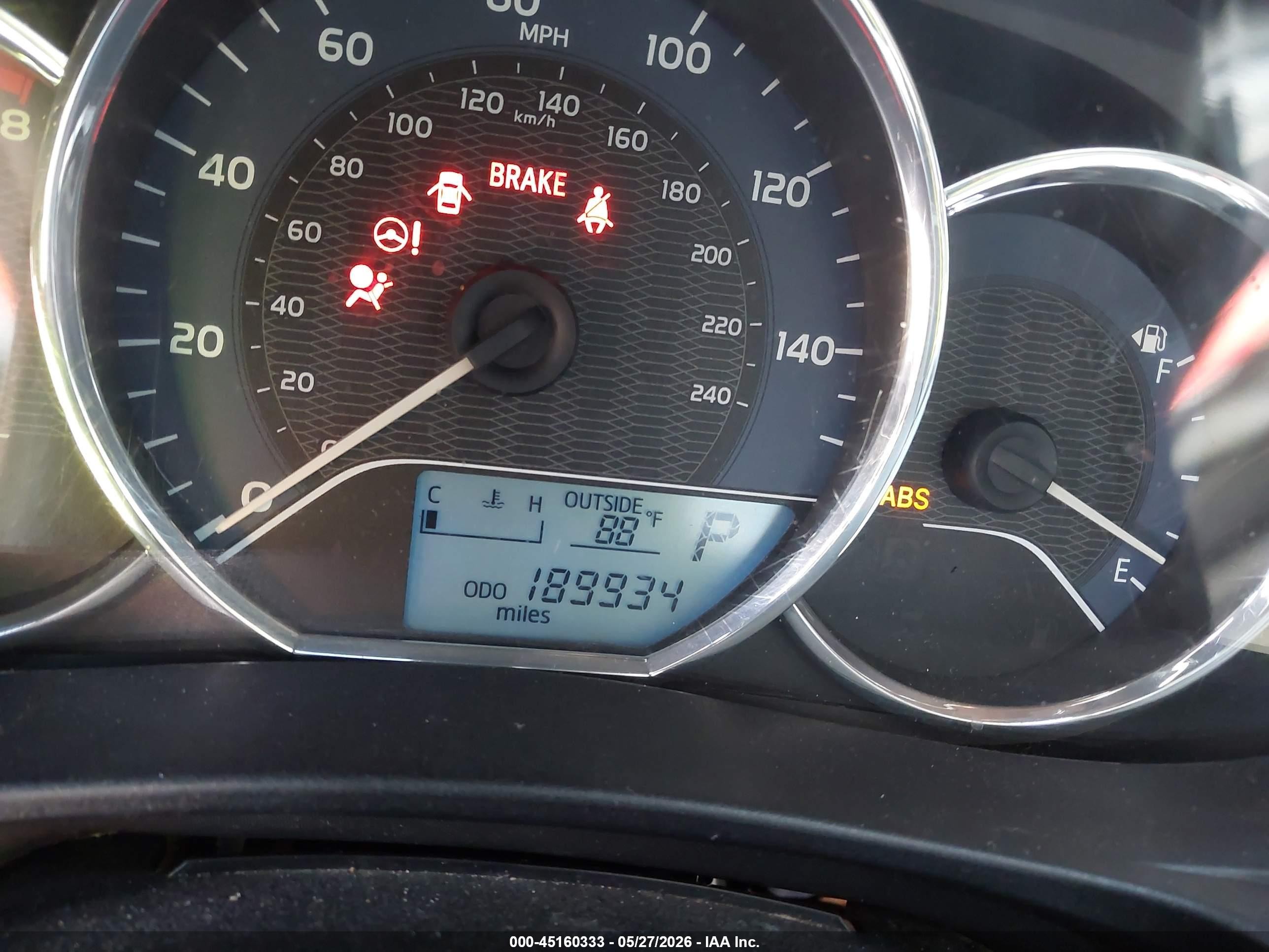 2014 Toyota Corolla Le Серебряный vin: 2T1BURHEXEC133346