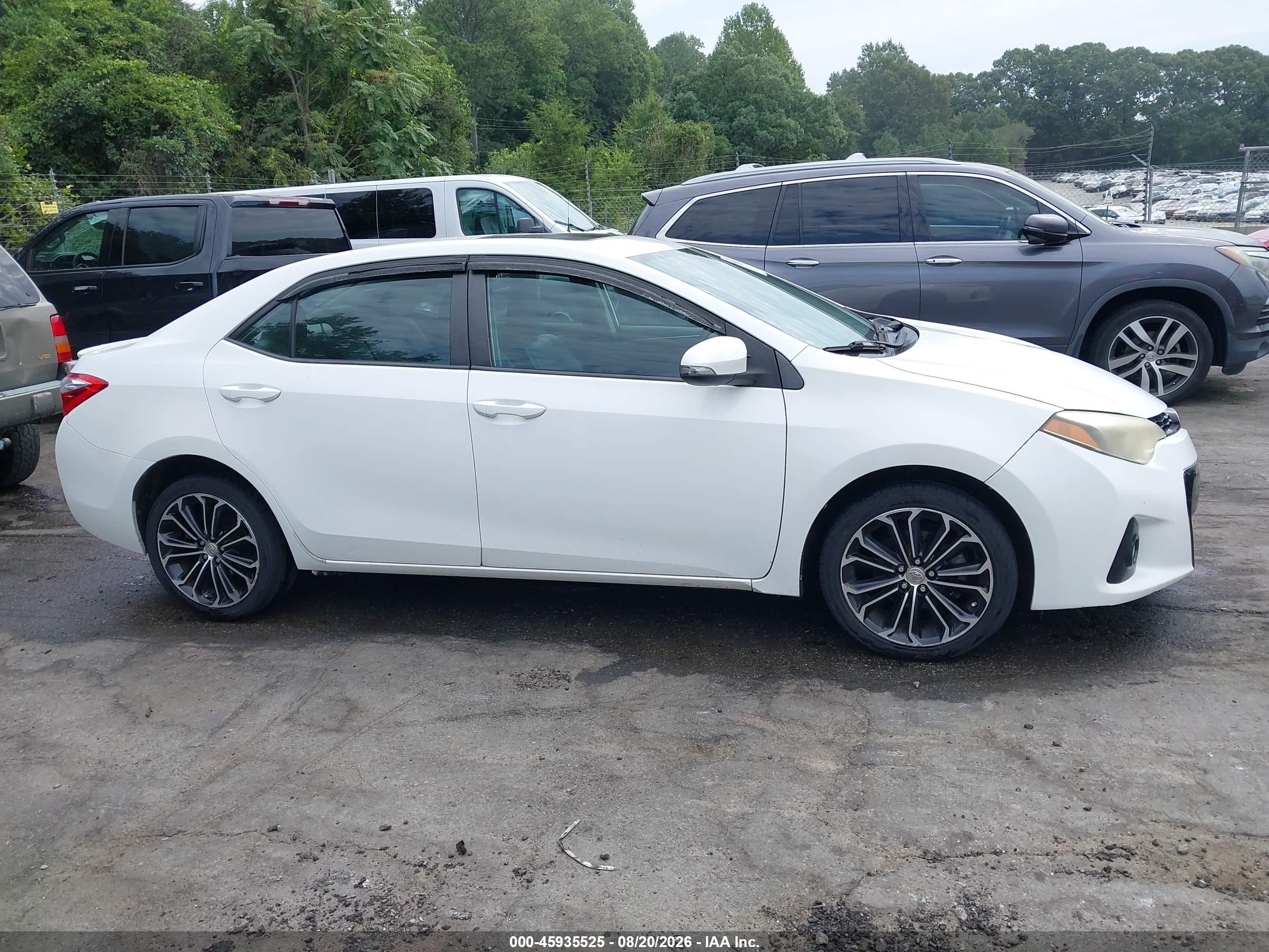 2014 Toyota Corolla L/le/le Pls/prm/s/s Pls White vin: 2T1BURHEXEC140751