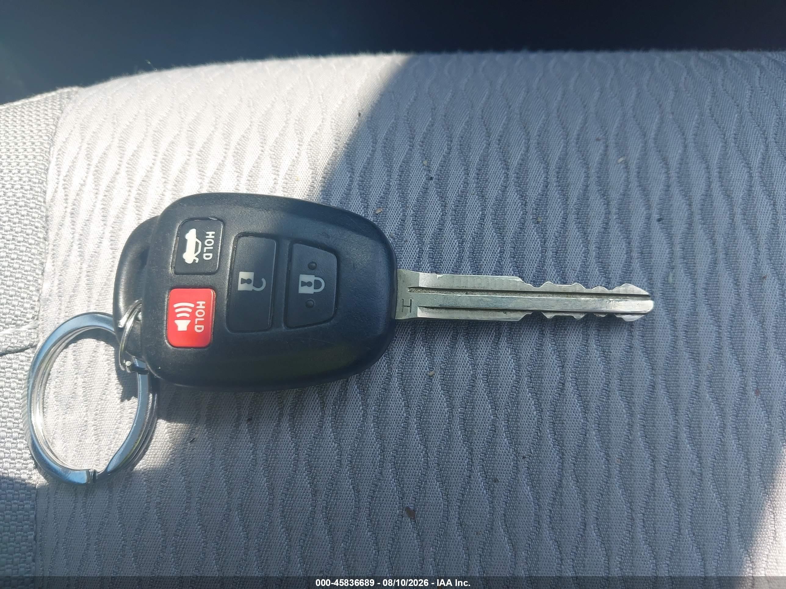 2014 Toyota Corolla Le Silver vin: 2T1BURHEXEC144850