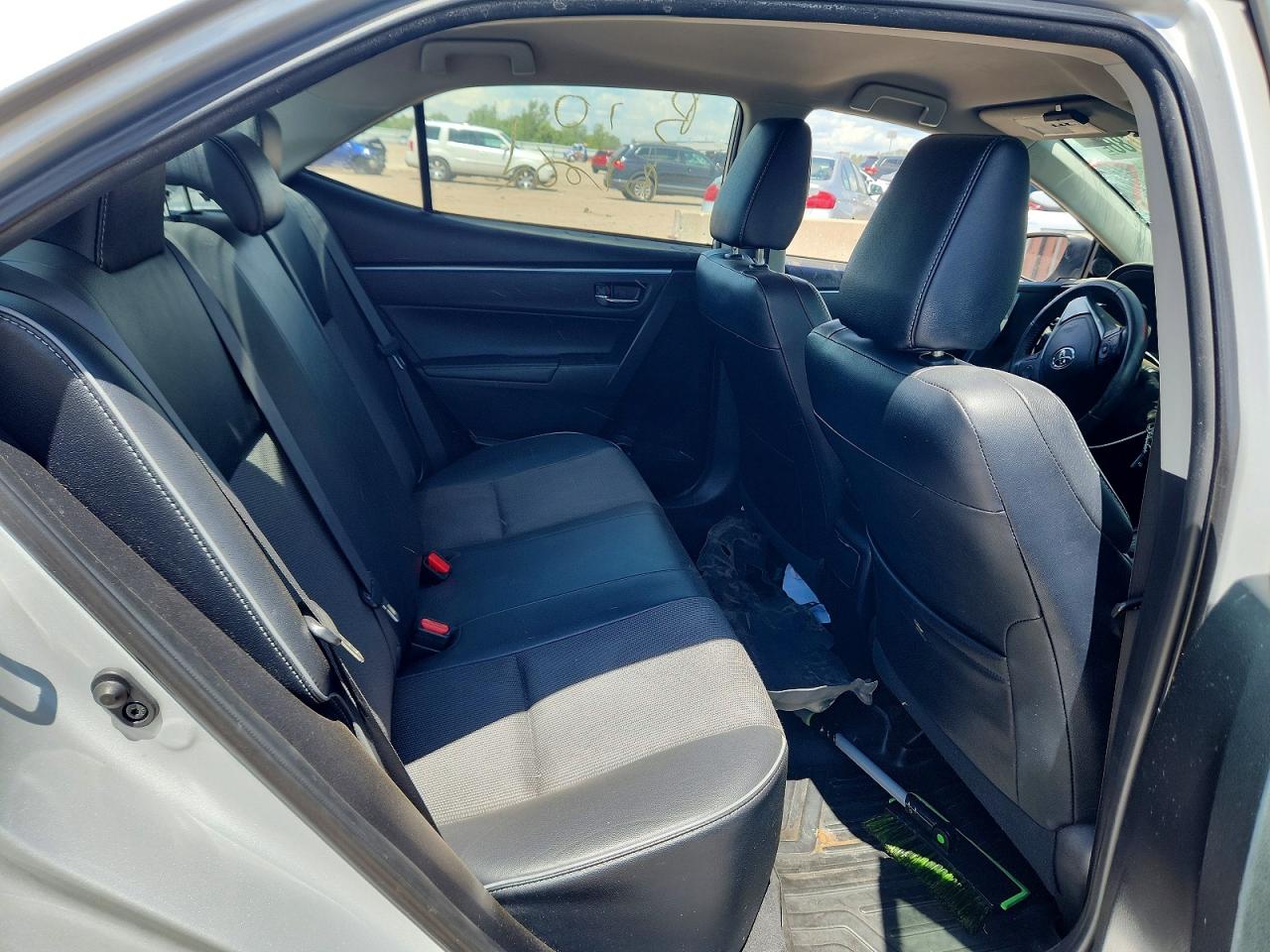 2014 Toyota Corolla S Plus Silver vin: 2T1BURHEXEC177265