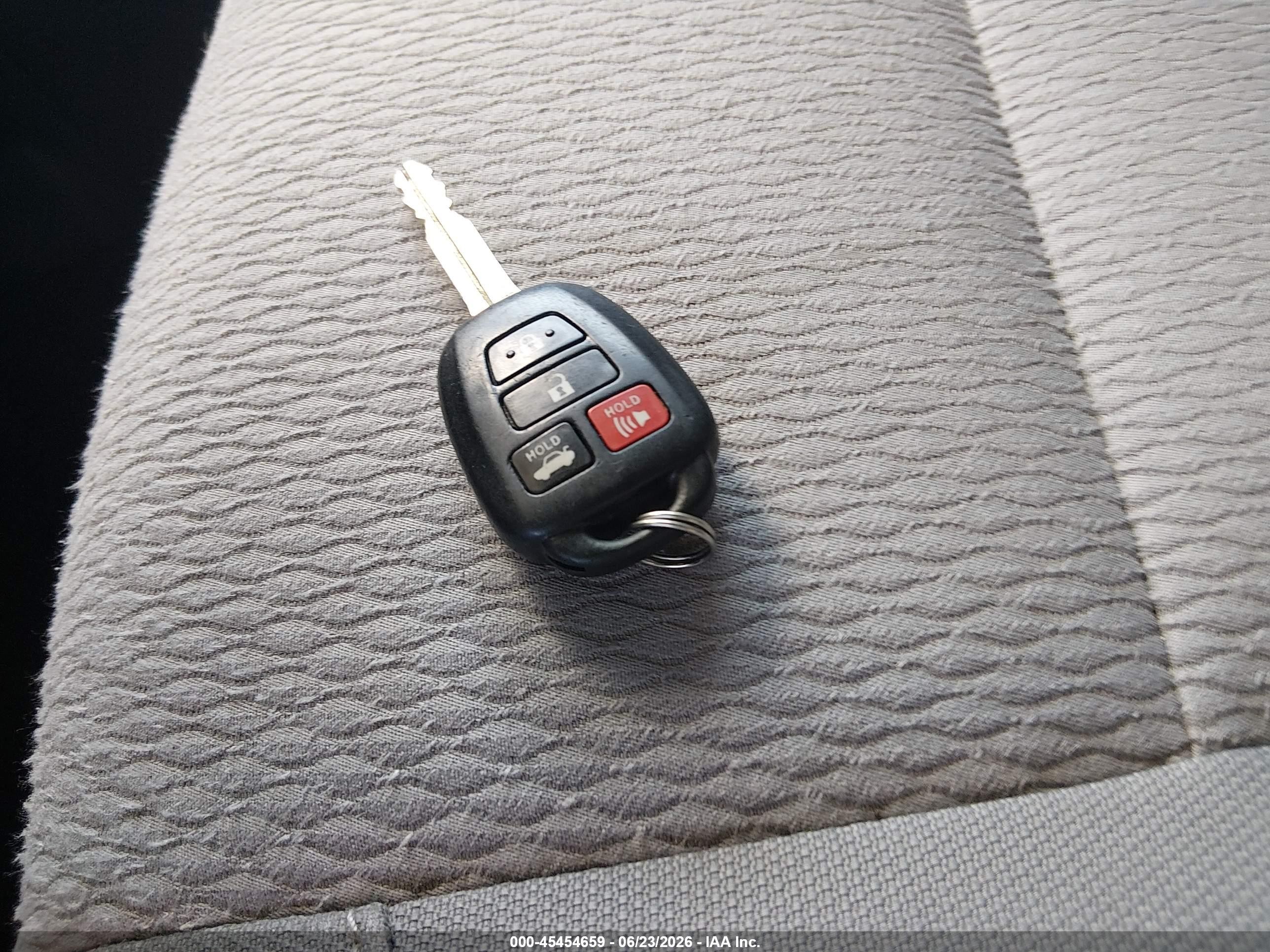 2014 Toyota Corolla Le Gray vin: 2T1BURHEXEC192056
