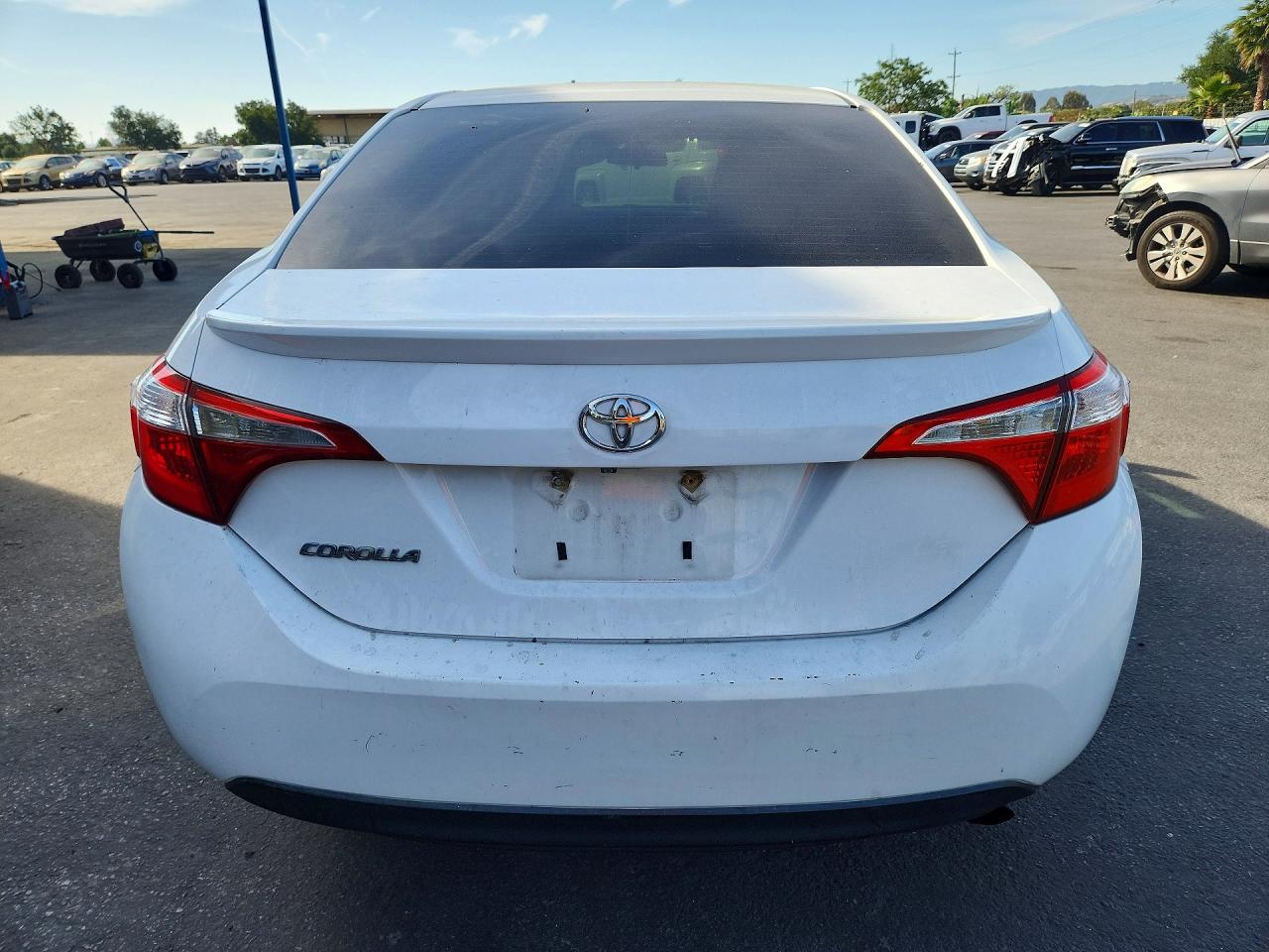 2014 Toyota Corolla Le White vin: 2T1BURHEXEC192767