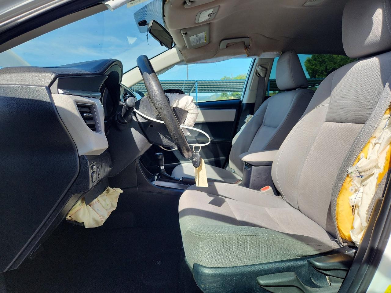 2014 Toyota Corolla Le White vin: 2T1BURHEXEC192767