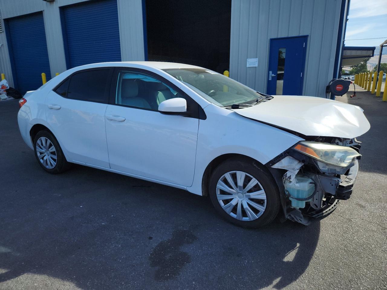 2014 Toyota Corolla Le White vin: 2T1BURHEXEC192767