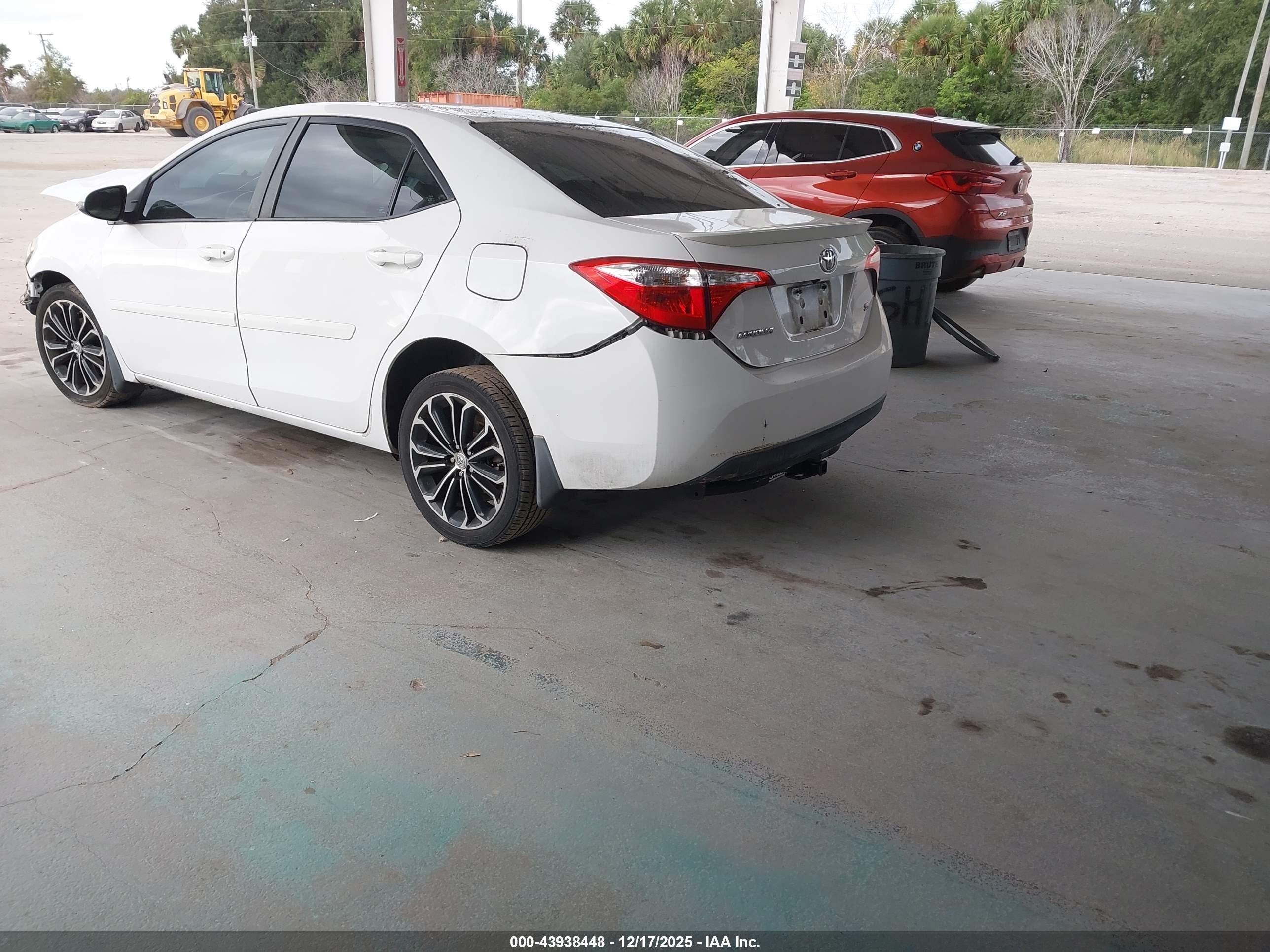 2014 Toyota Corolla S Plus White vin: 2T1BURHEXEC199525