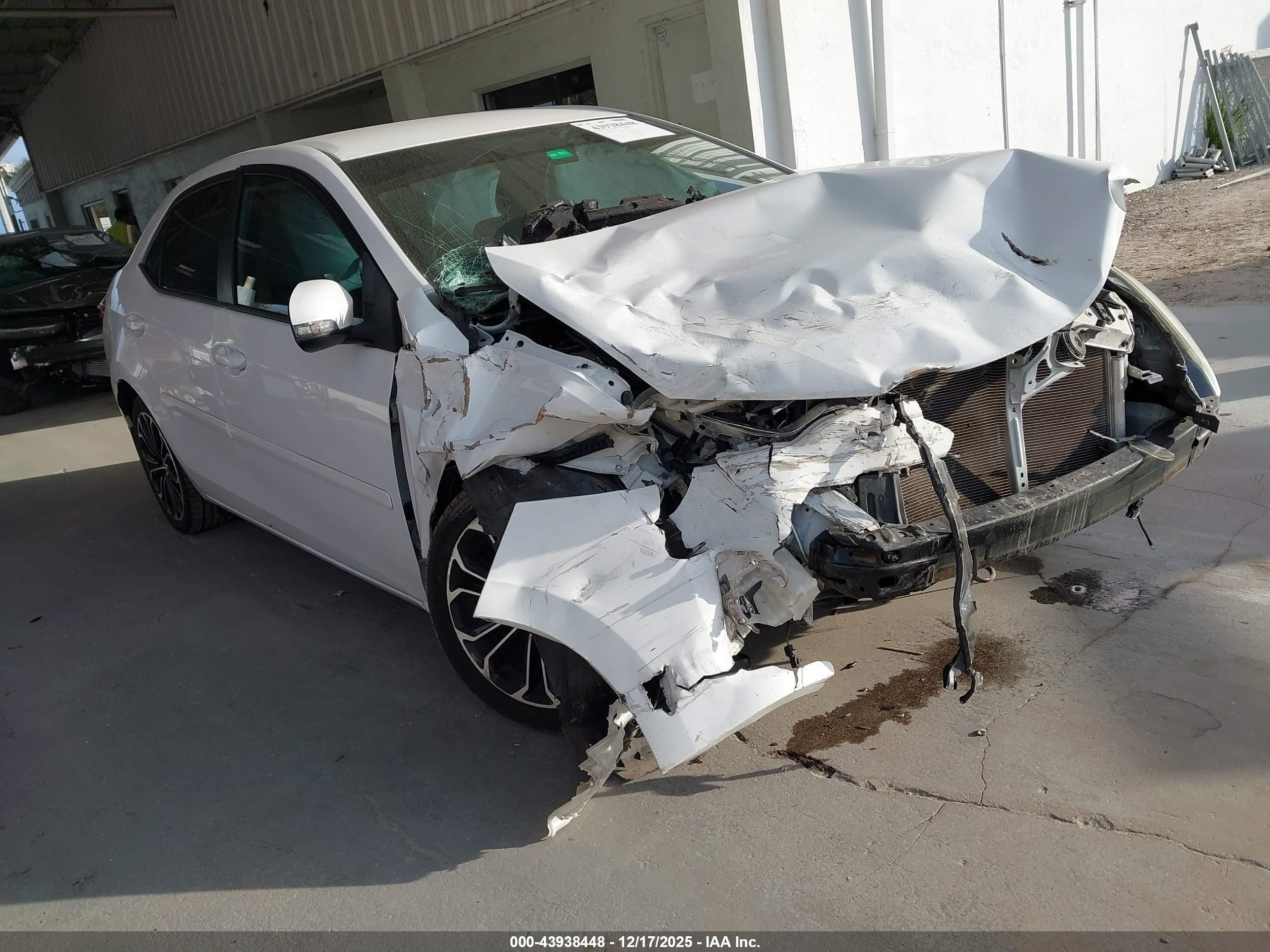 2014 Toyota Corolla S Plus White vin: 2T1BURHEXEC199525
