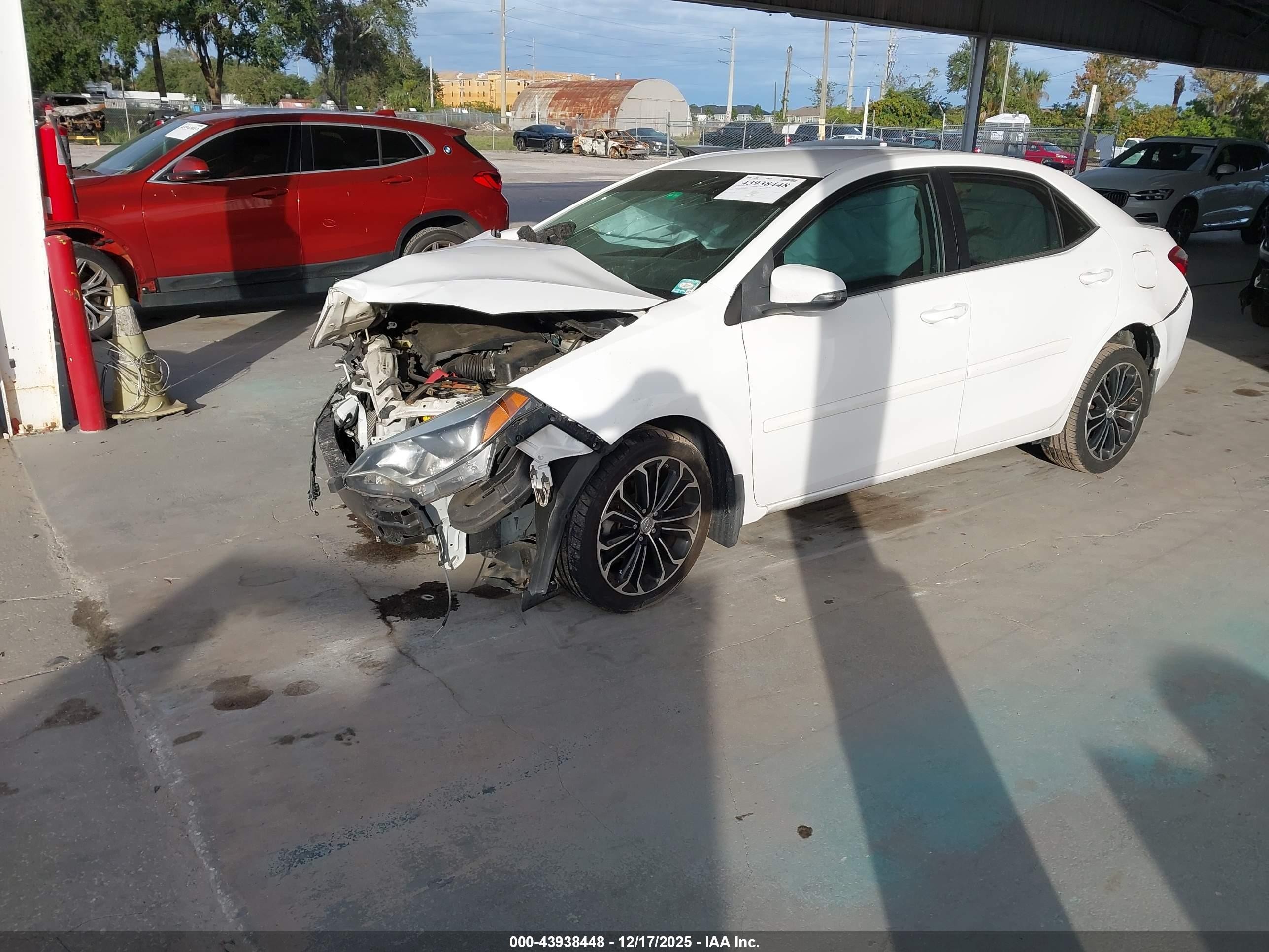 2014 Toyota Corolla S Plus White vin: 2T1BURHEXEC199525