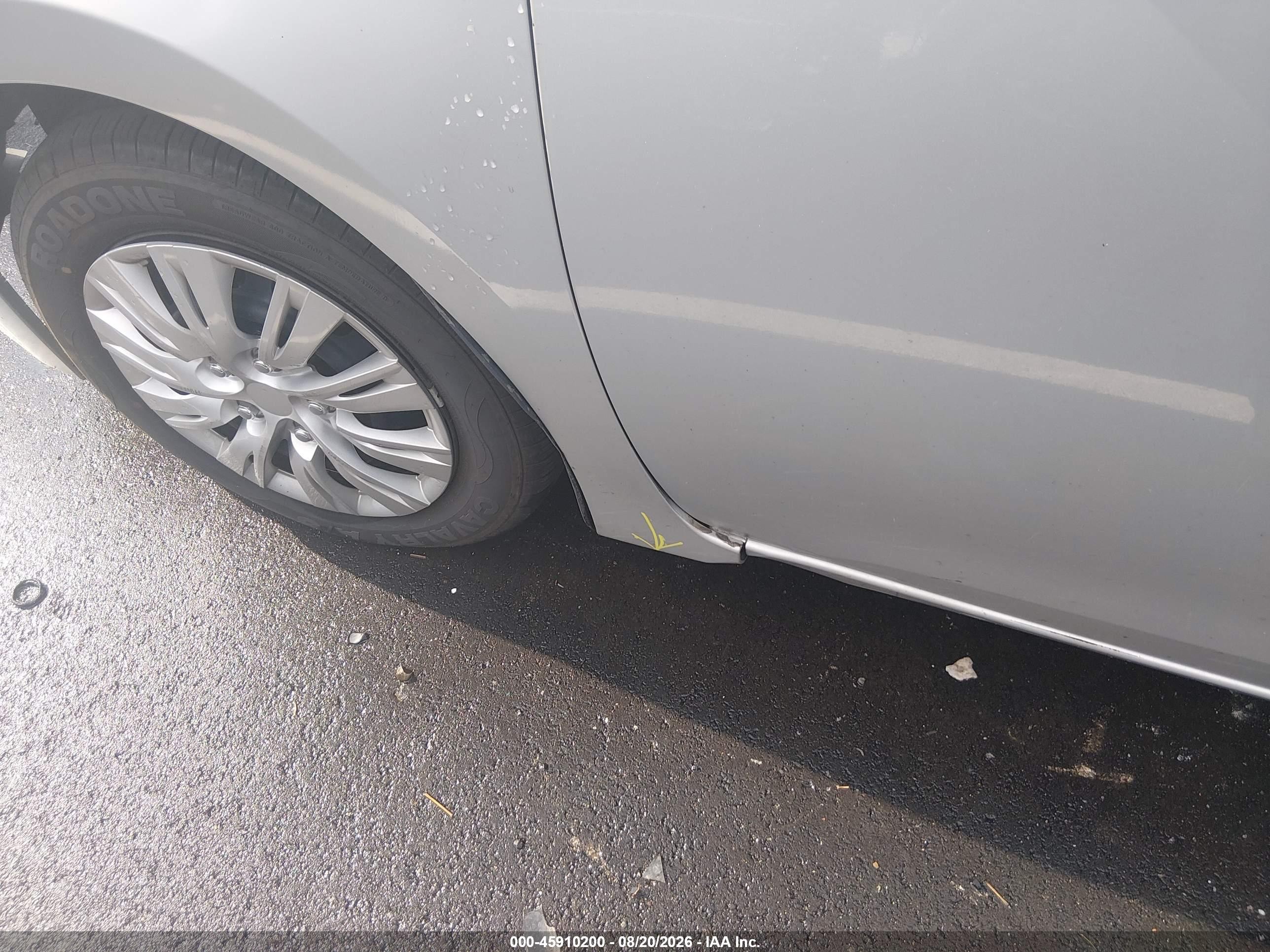 2014 Toyota Corolla L Silver vin: 2T1BURHEXEC207851