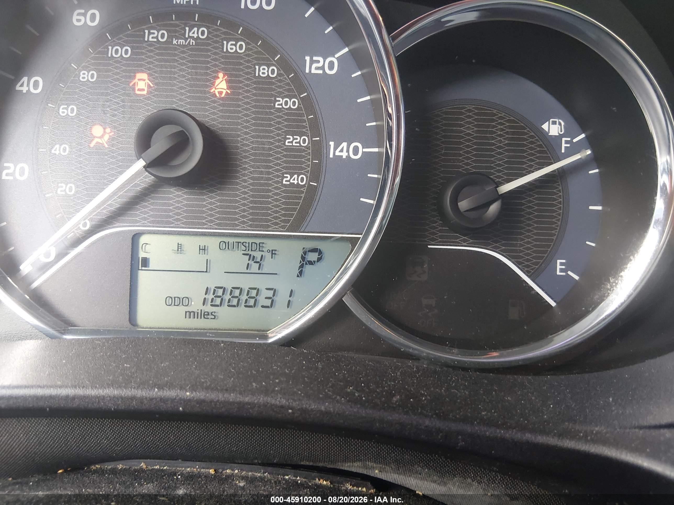 2014 Toyota Corolla L Silver vin: 2T1BURHEXEC207851