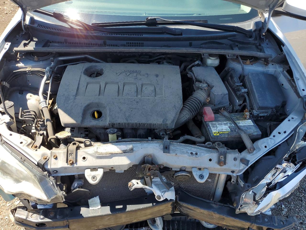 2014 Toyota Corolla L Silver vin: 2T1BURHEXEC213665