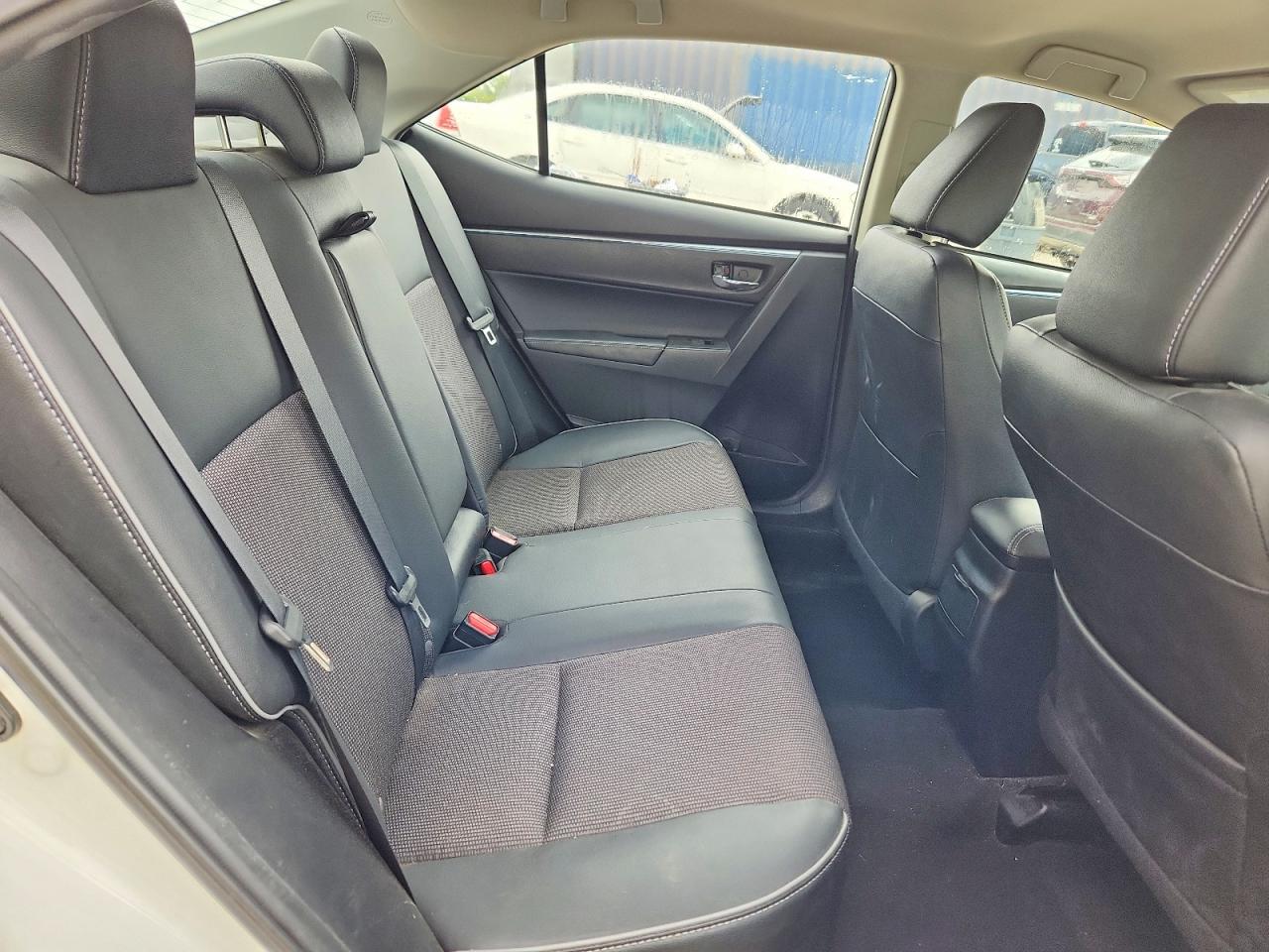 2015 Toyota Corolla S Plus White vin: 2T1BURHEXFC248059