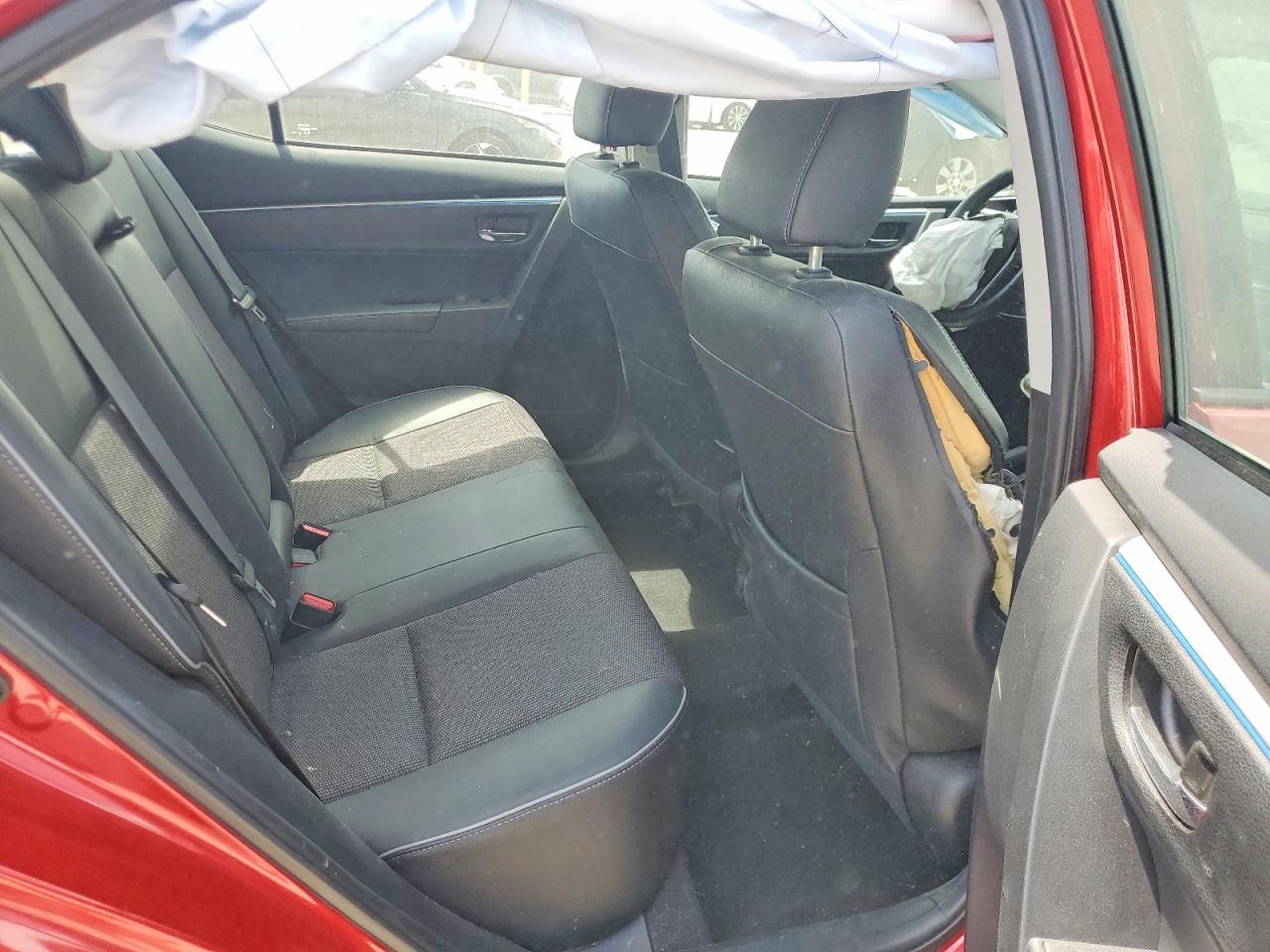 2015 Toyota Corolla S Plus Red vin: 2T1BURHEXFC249146