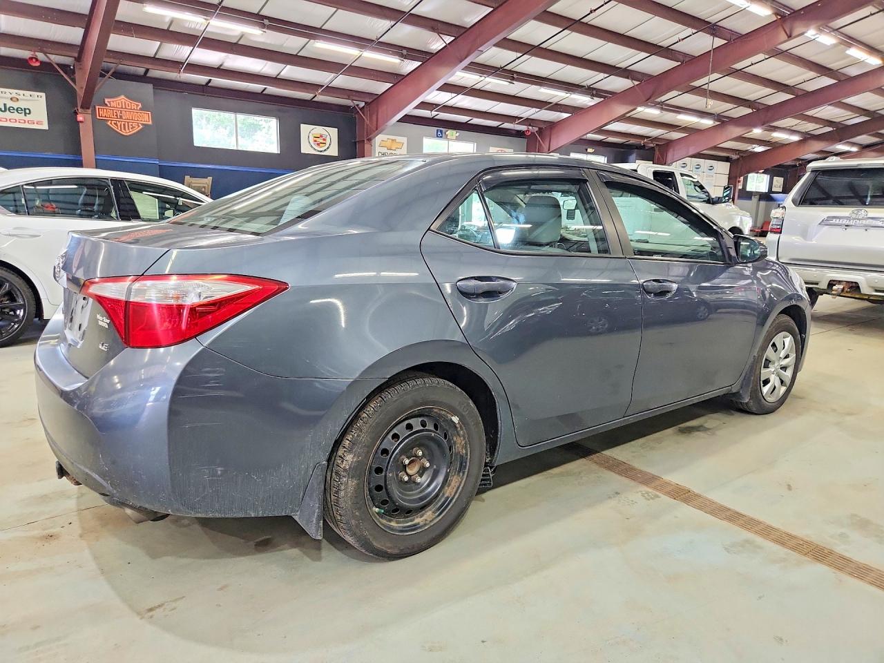 2015 Toyota Corolla Le Gray vin: 2T1BURHEXFC254489
