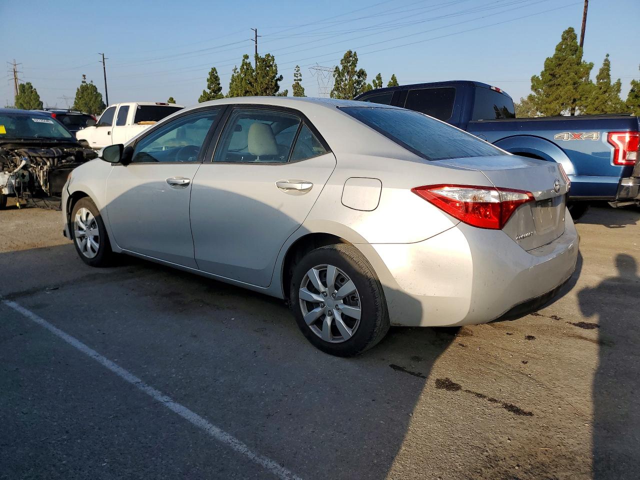 2015 Toyota Corolla Le Серебряный vin: 2T1BURHEXFC258137