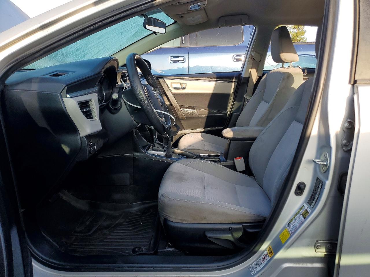 2015 Toyota Corolla Le Серебряный vin: 2T1BURHEXFC258137