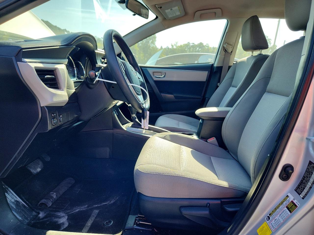 2015 Toyota Corolla Le Silver vin: 2T1BURHEXFC268747