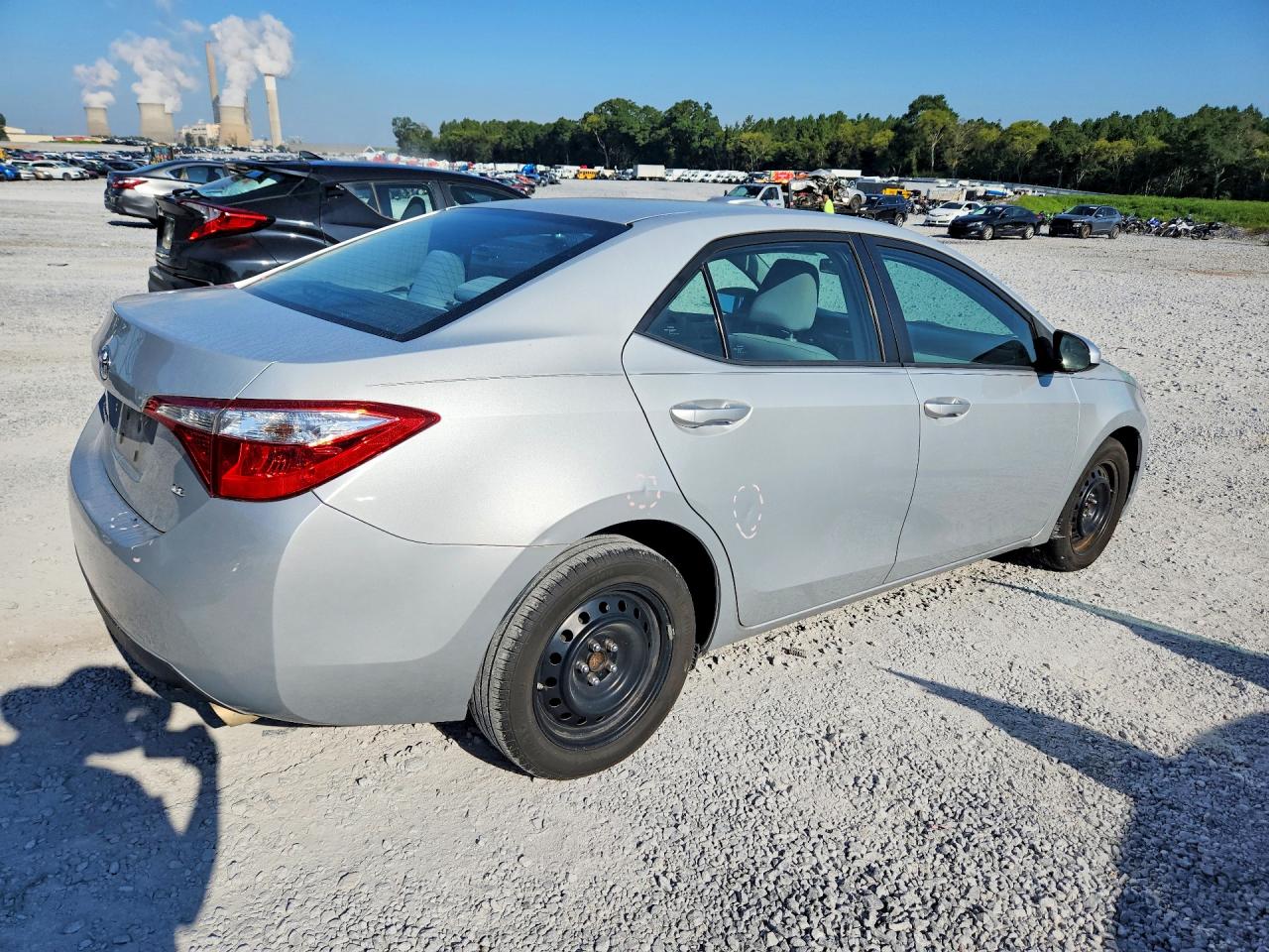 2015 Toyota Corolla Le Silver vin: 2T1BURHEXFC268747