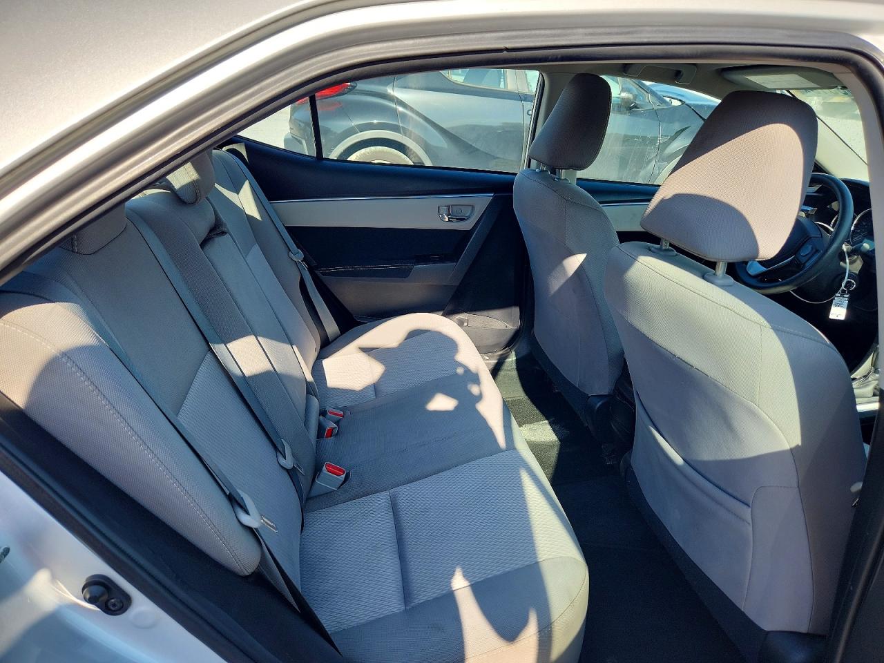 2015 Toyota Corolla Le Silver vin: 2T1BURHEXFC268747