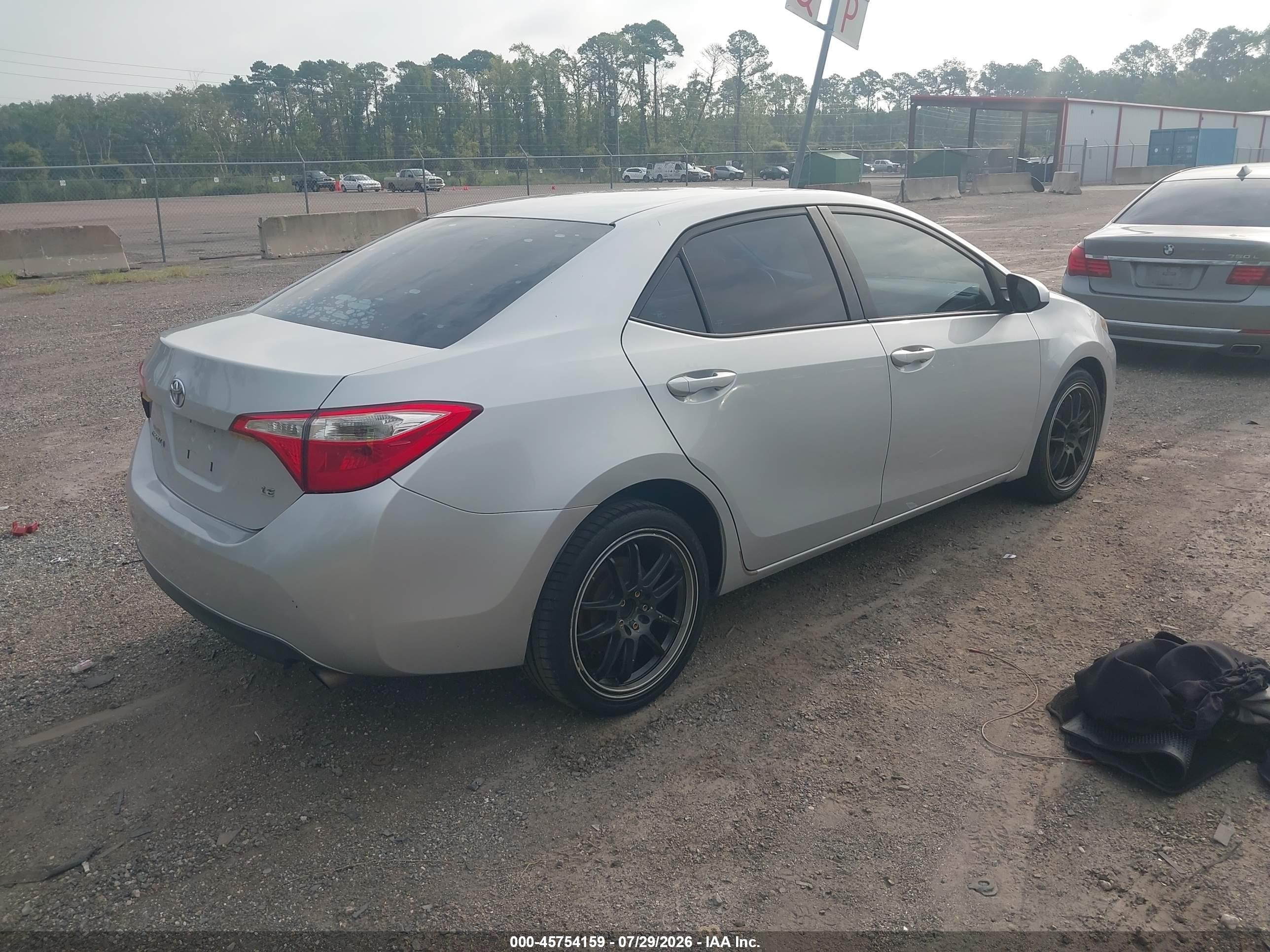 2015 Toyota Corolla Le Silver vin: 2T1BURHEXFC271034
