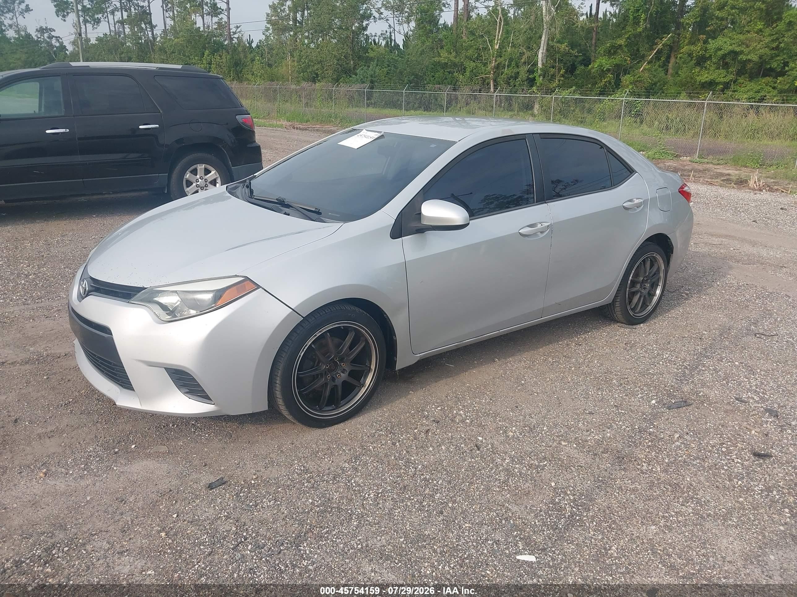 2015 Toyota Corolla Le Silver vin: 2T1BURHEXFC271034