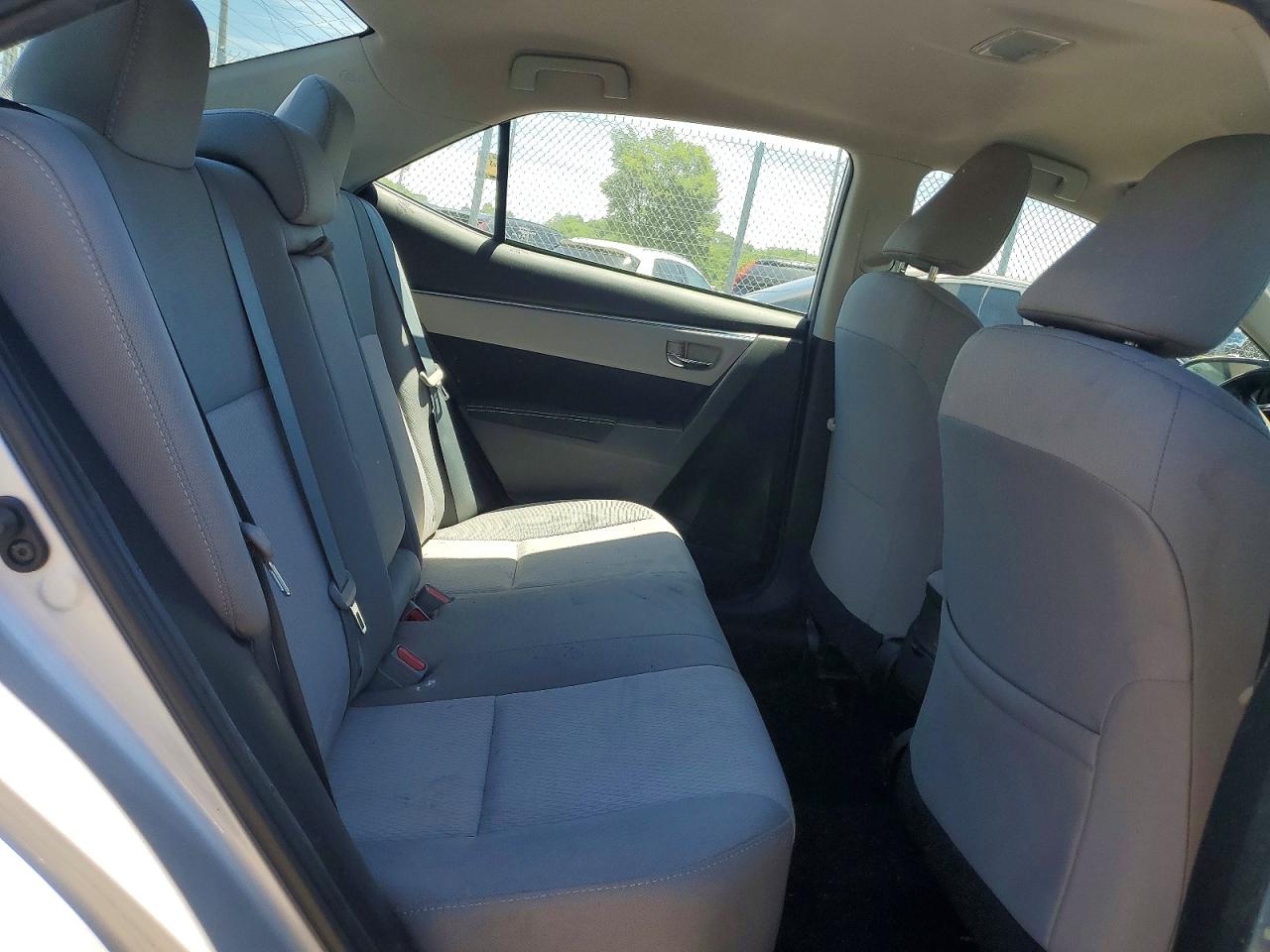 2015 Toyota Corolla Le Silver vin: 2T1BURHEXFC273379
