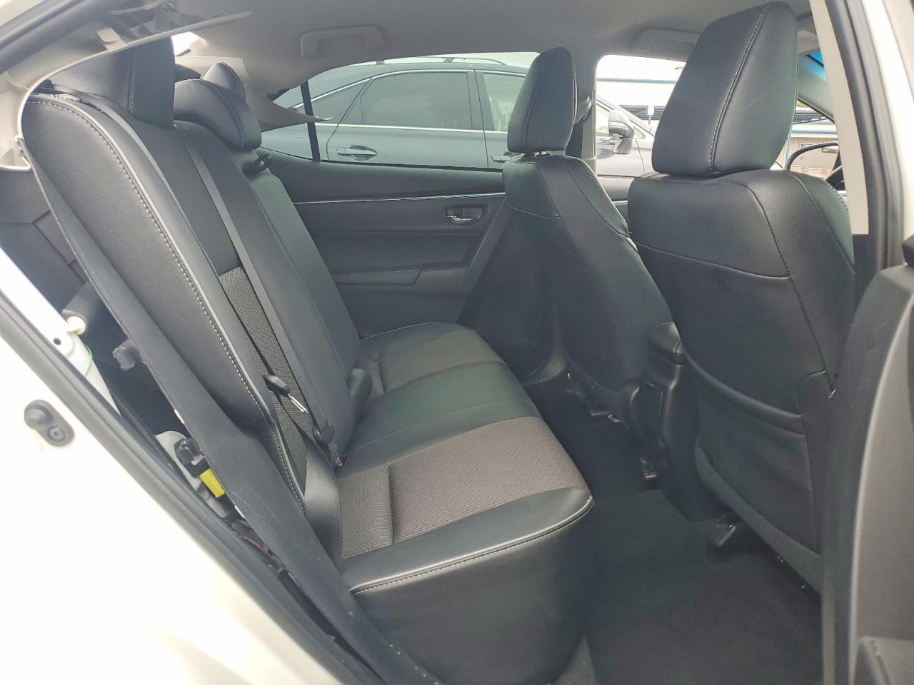 2015 Toyota Corolla S Plus White vin: 2T1BURHEXFC278372