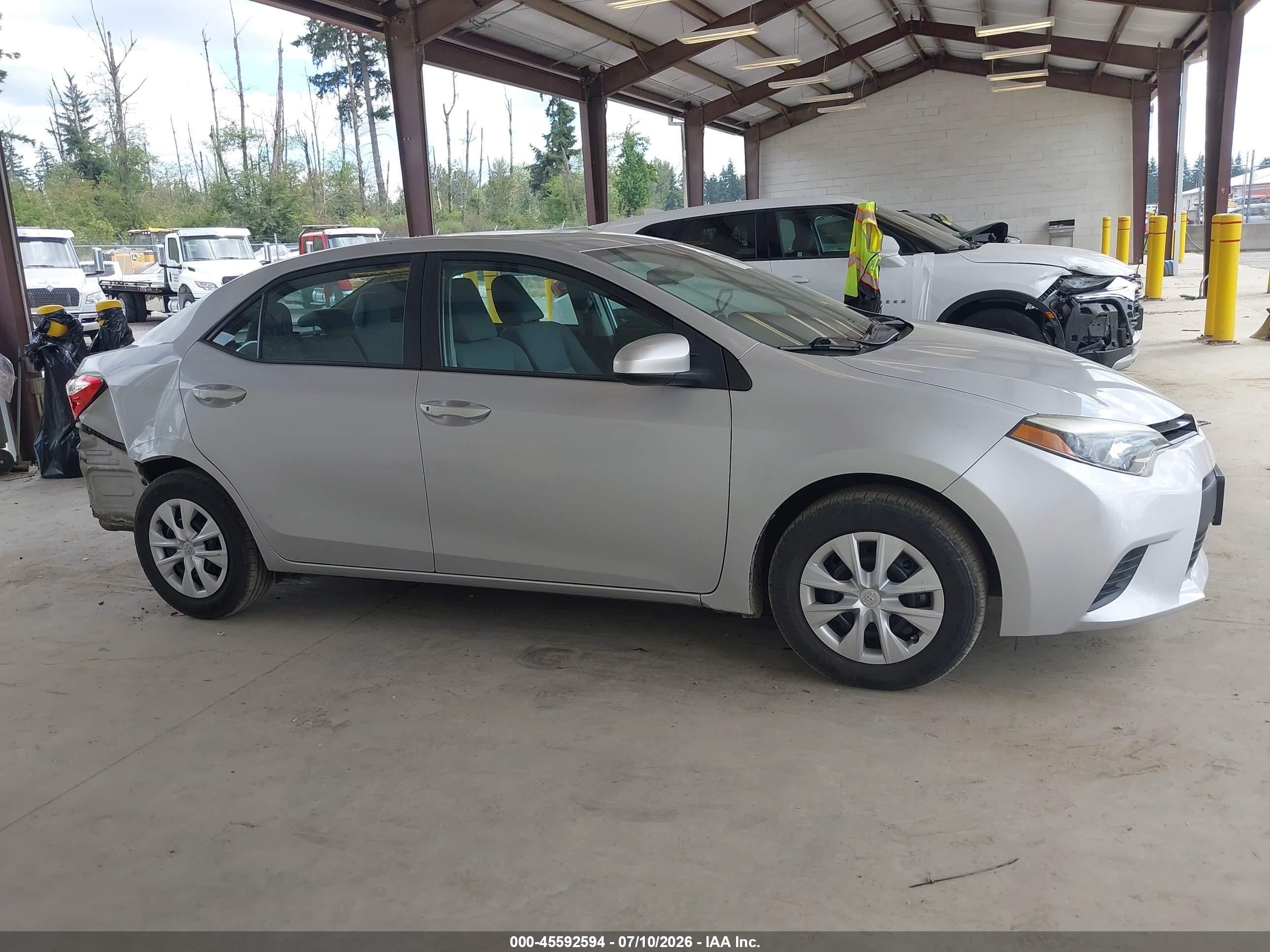 2015 Toyota Corolla L Silver vin: 2T1BURHEXFC283362