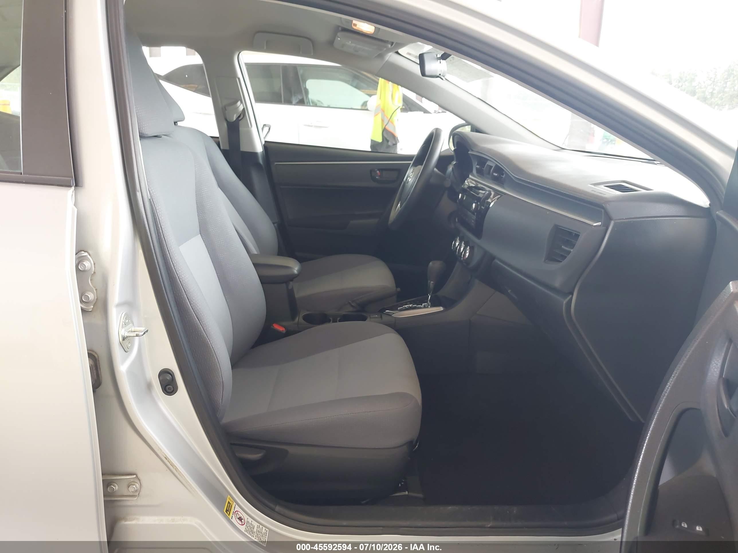 2015 Toyota Corolla L Silver vin: 2T1BURHEXFC283362