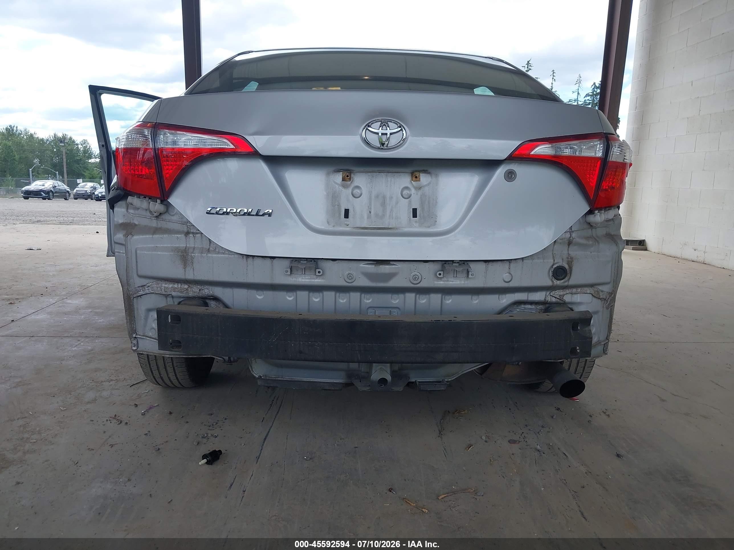2015 Toyota Corolla L Silver vin: 2T1BURHEXFC283362