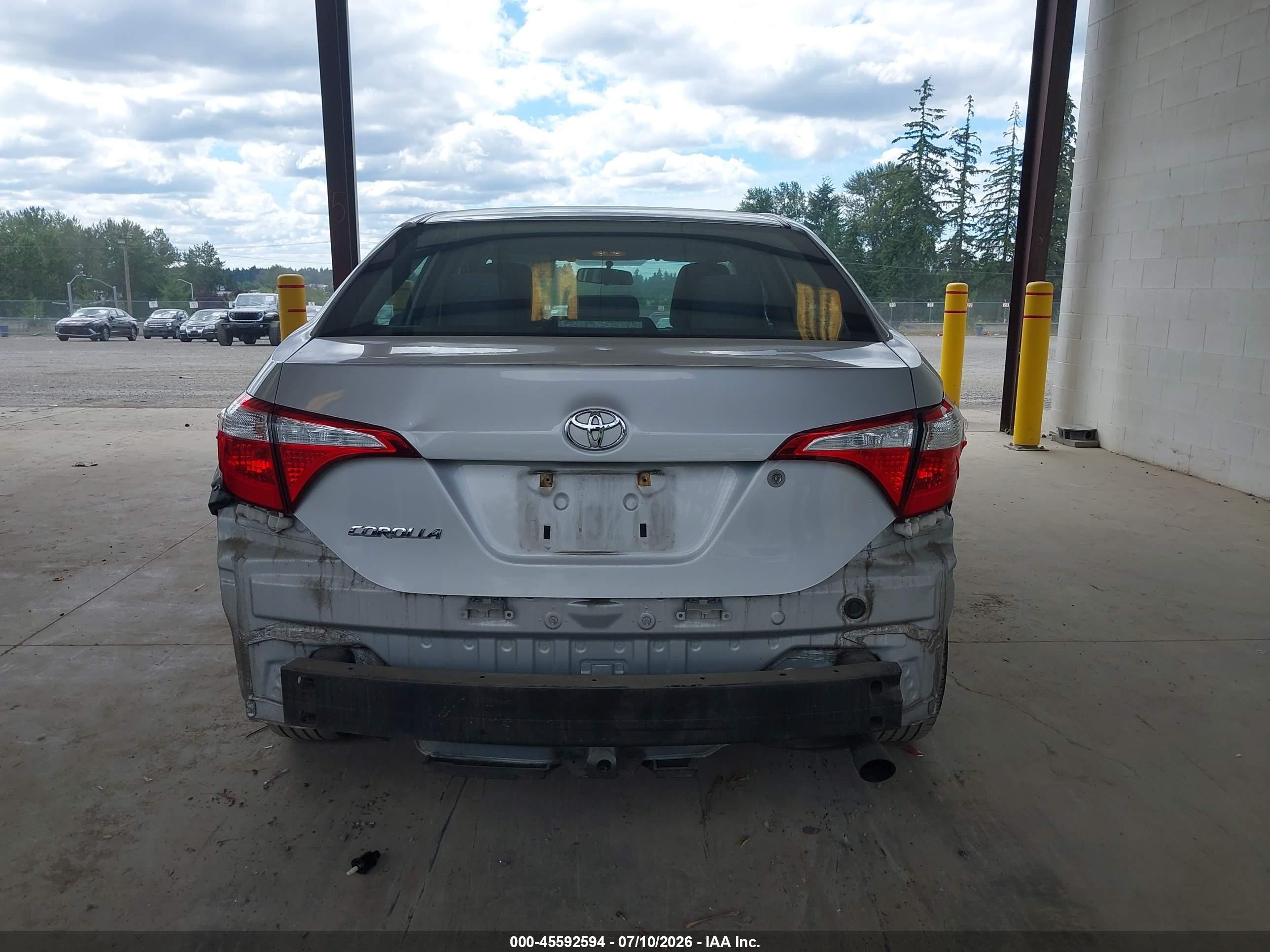 2015 Toyota Corolla L Silver vin: 2T1BURHEXFC283362