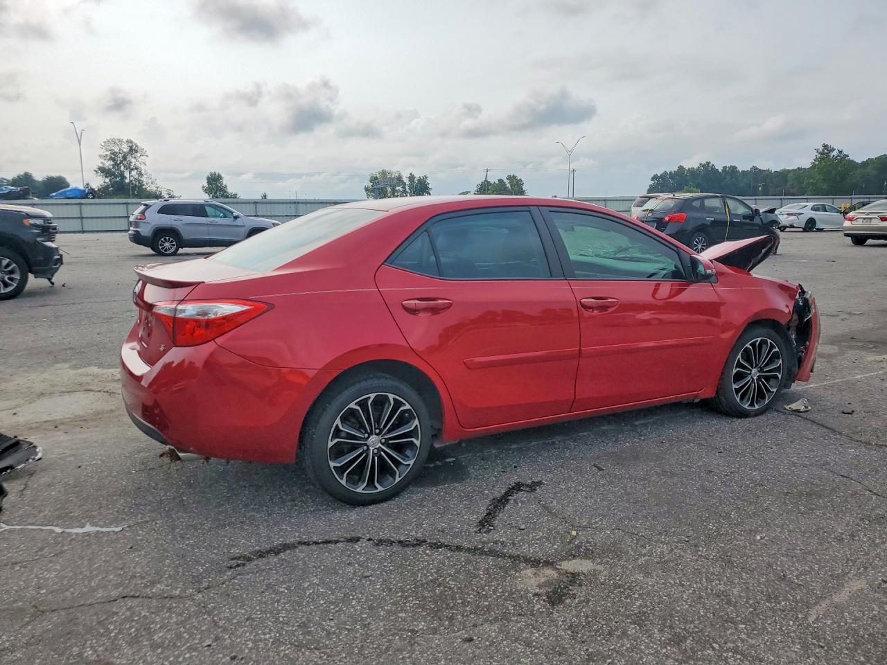 2015 Toyota Corolla S Plus Red vin: 2T1BURHEXFC291784