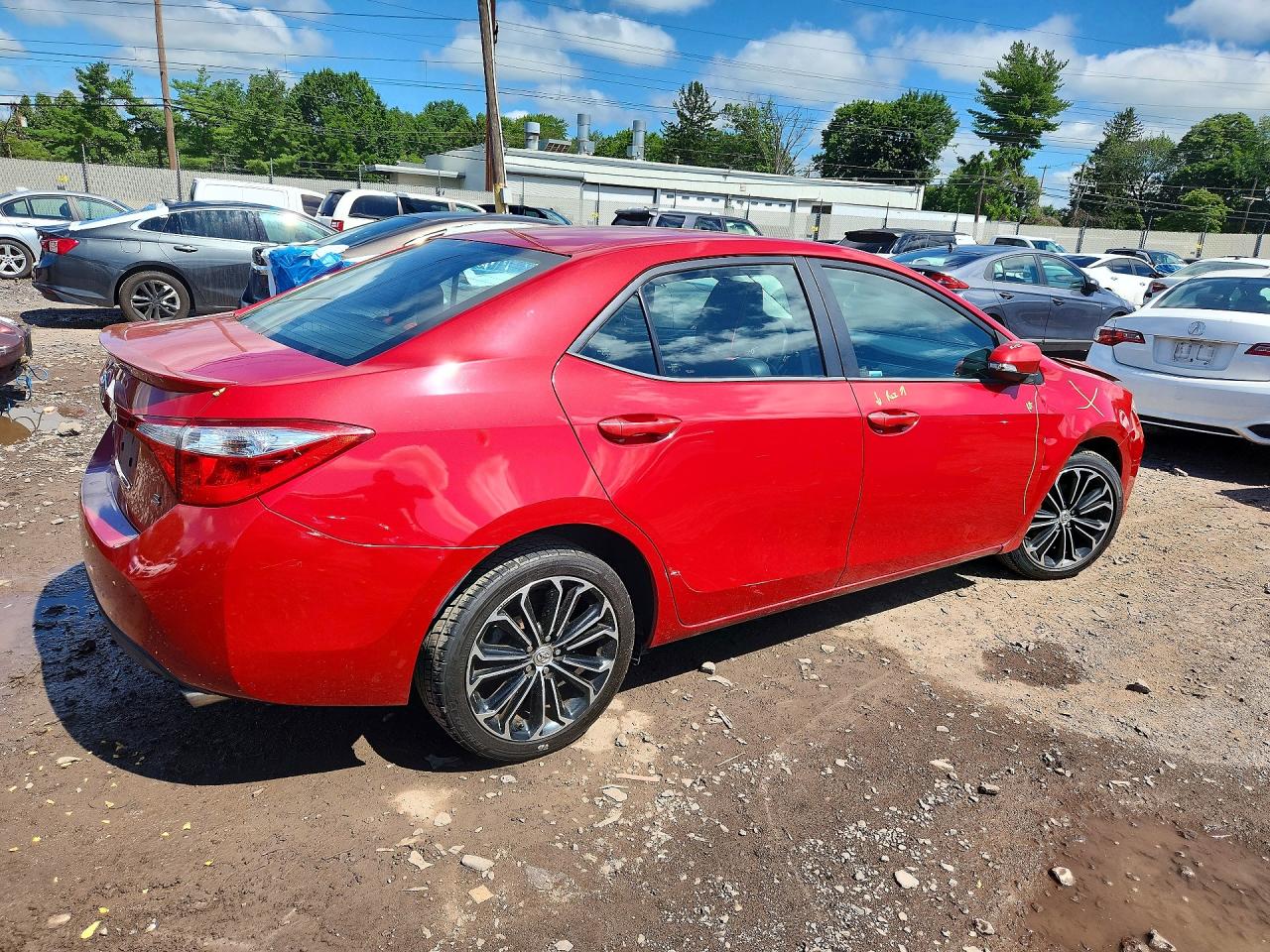 2015 Toyota Corolla S Plus Red vin: 2T1BURHEXFC310012