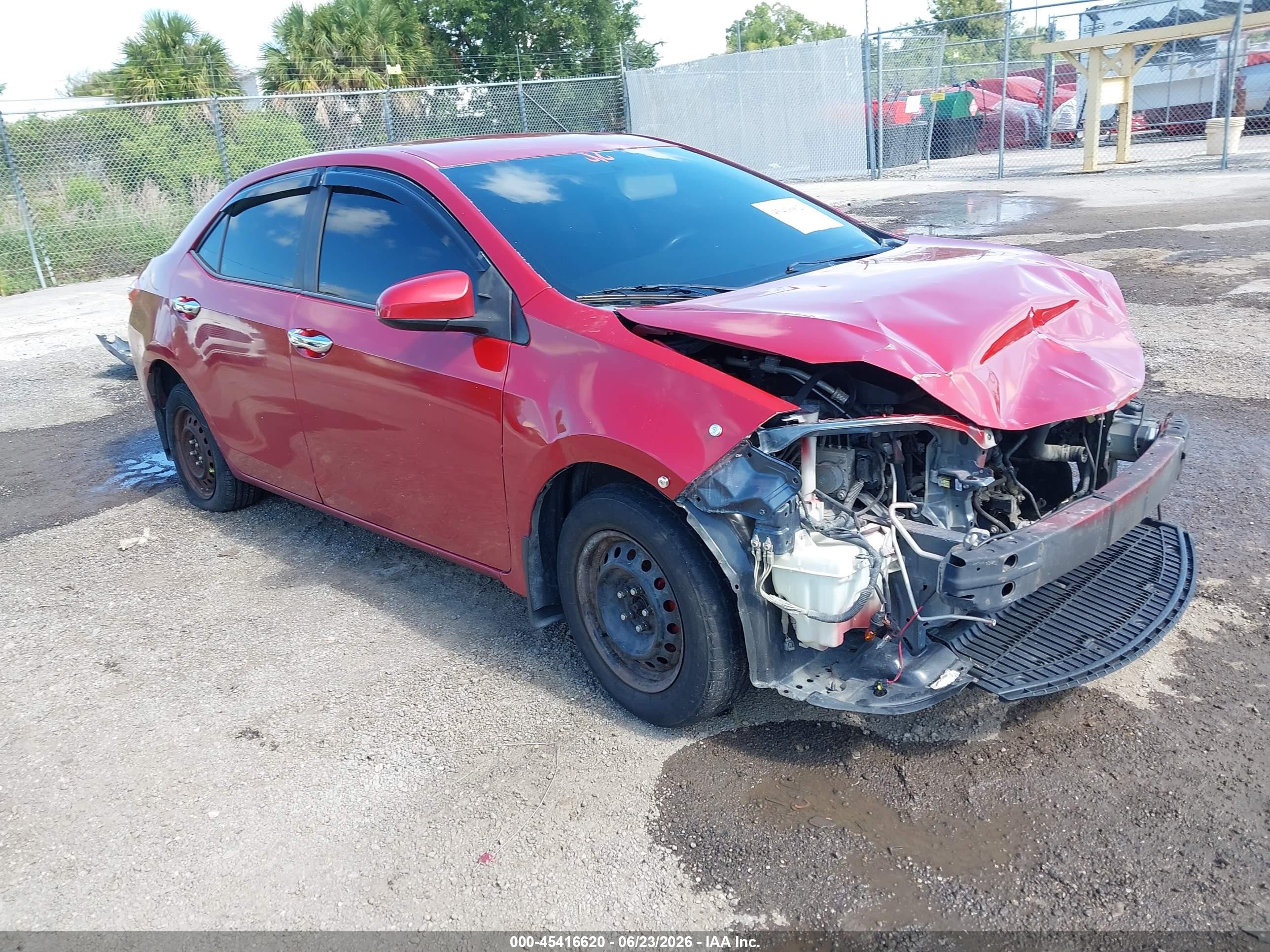 2015 Toyota Corolla L Красный vin: 2T1BURHEXFC319566