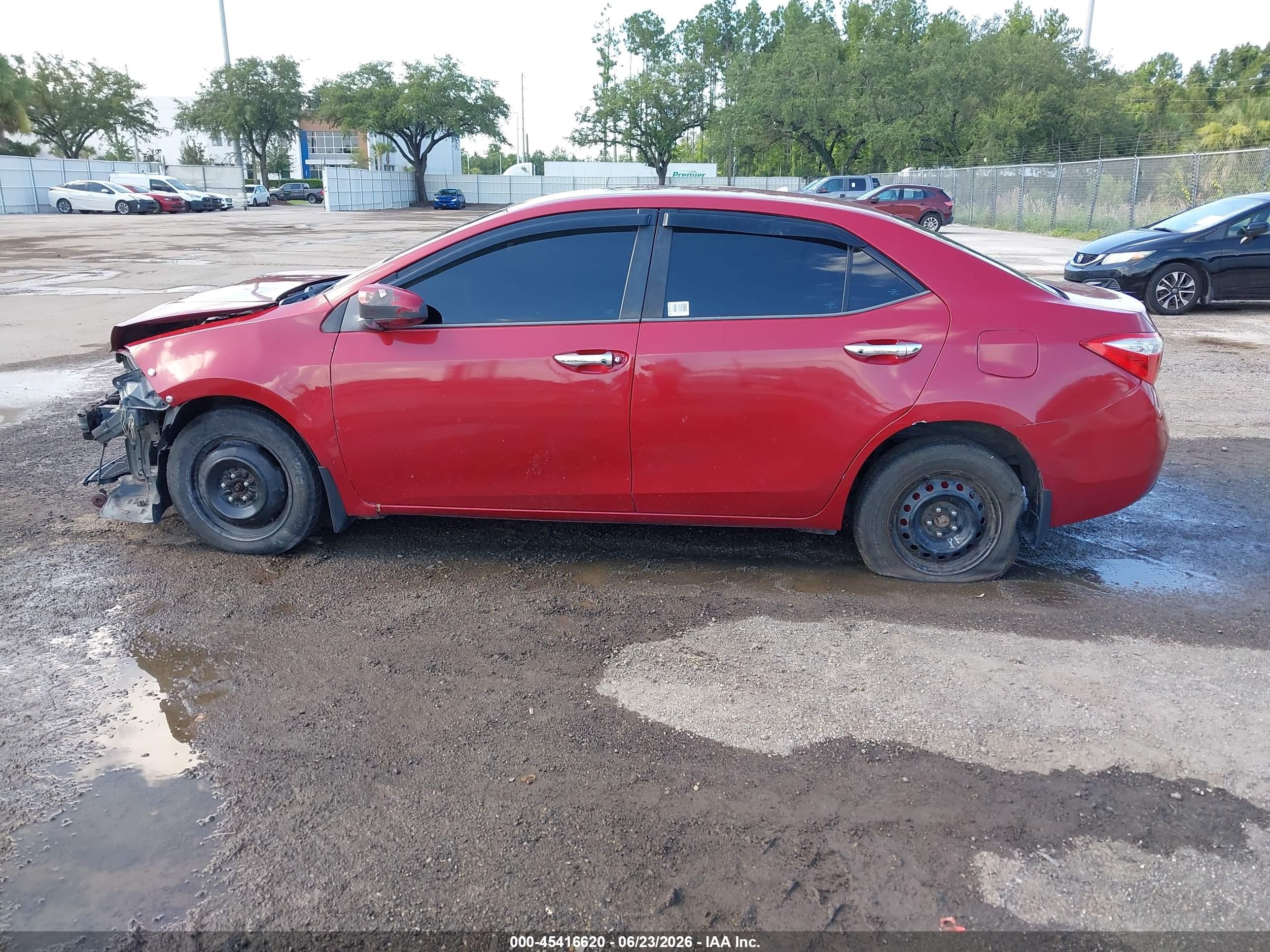 2015 Toyota Corolla L Red vin: 2T1BURHEXFC319566