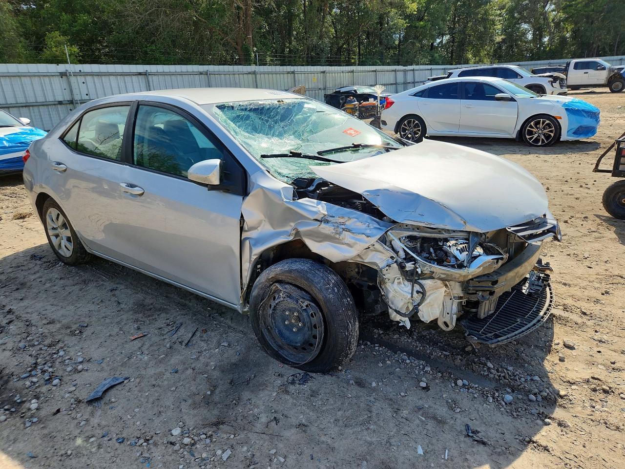 2015 Toyota Corolla Le Silver vin: 2T1BURHEXFC322354