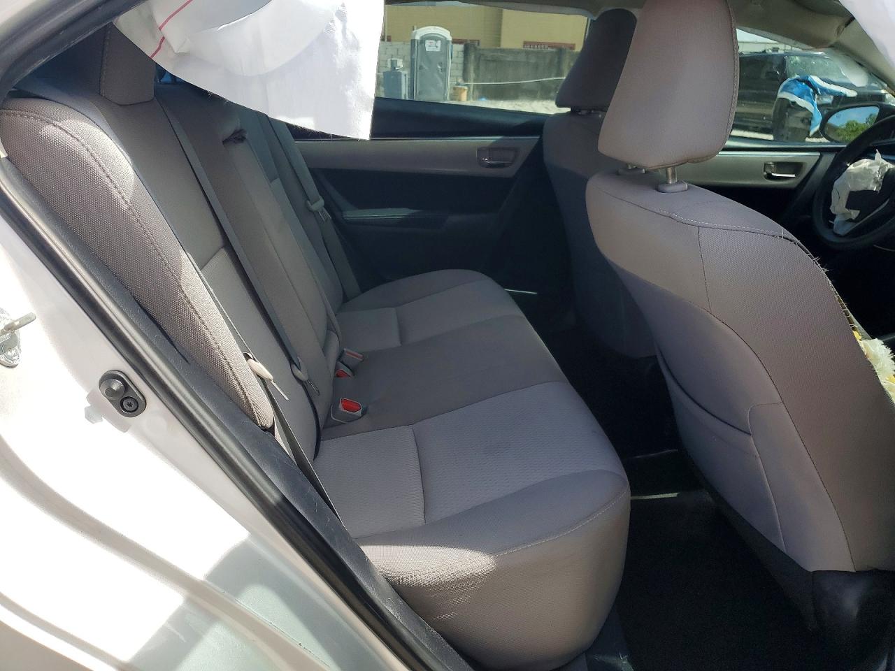2015 Toyota Corolla Le Silver vin: 2T1BURHEXFC326484