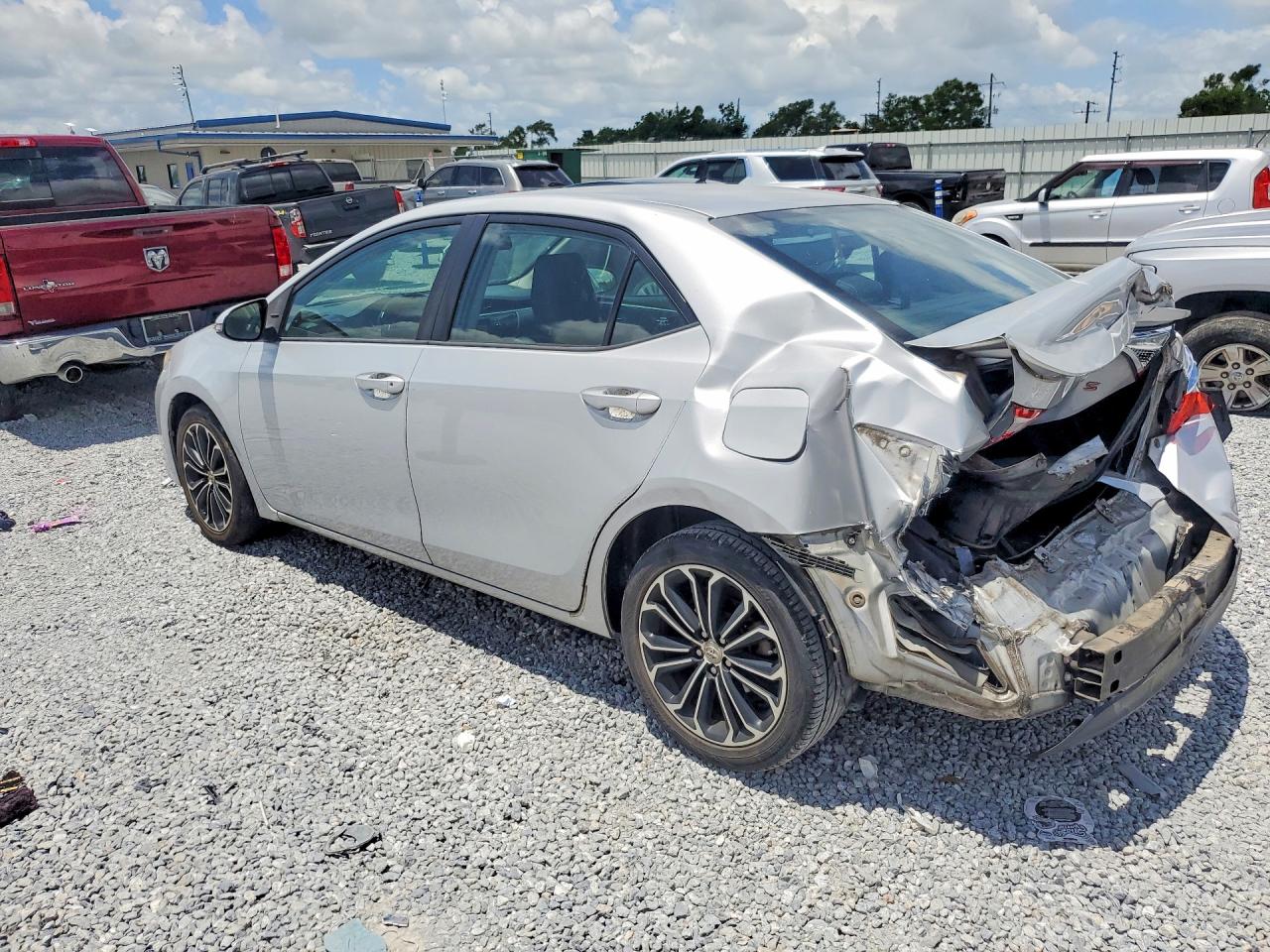 2015 Toyota Corolla S Plus Silver vin: 2T1BURHEXFC330681