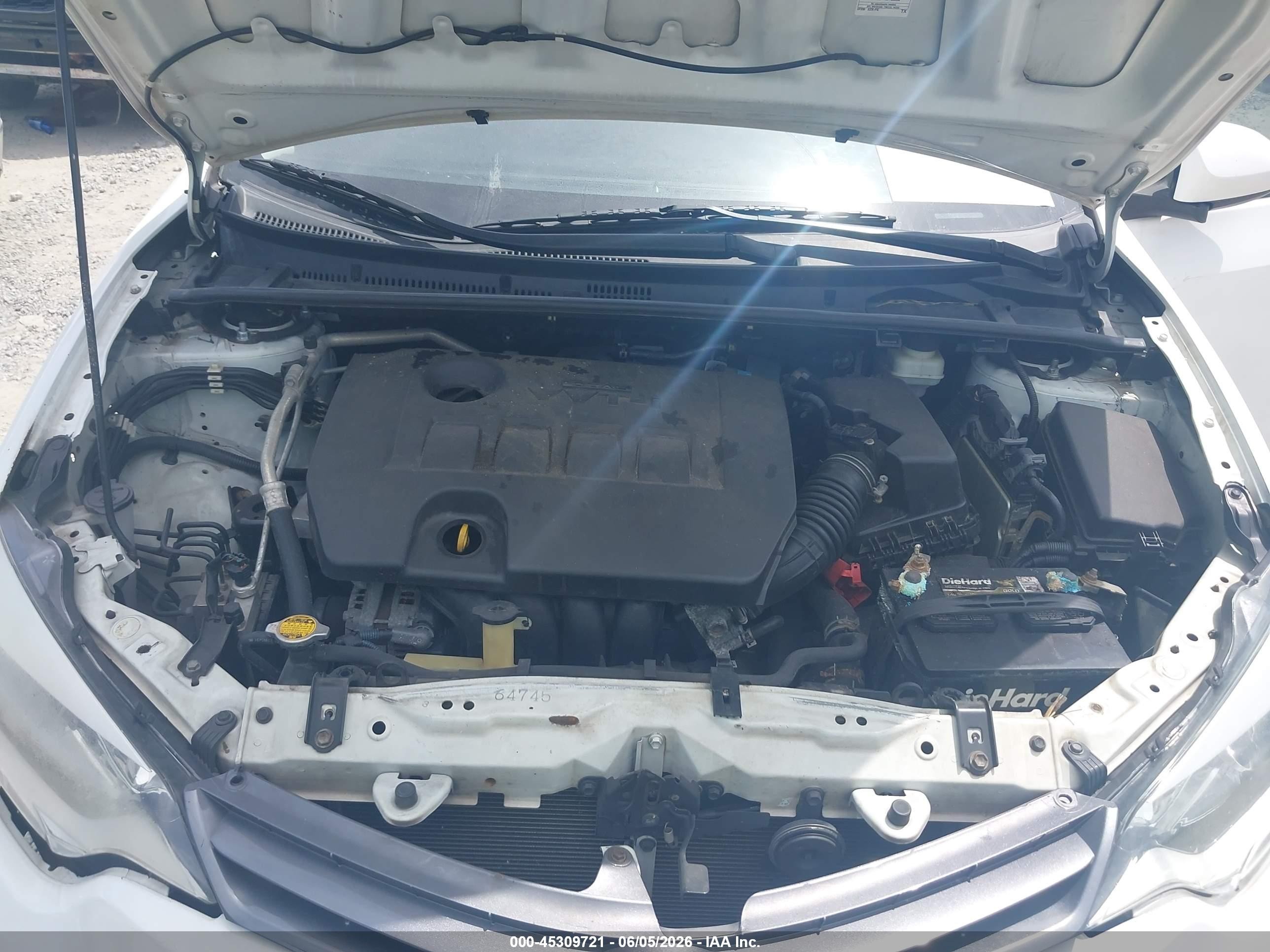 2015 Toyota Corolla Le White vin: 2T1BURHEXFC334097