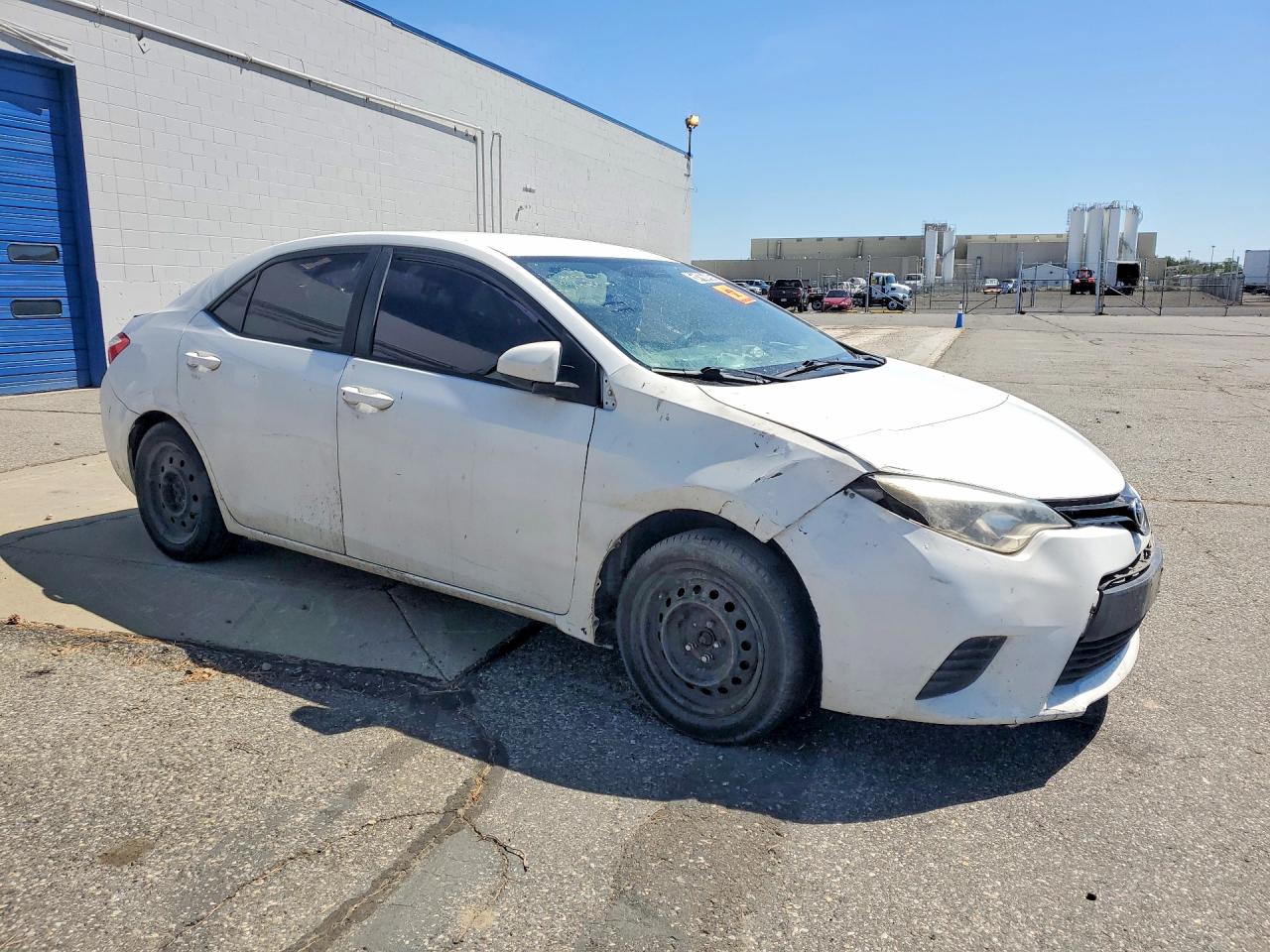 2015 Toyota Corolla L White vin: 2T1BURHEXFC336061