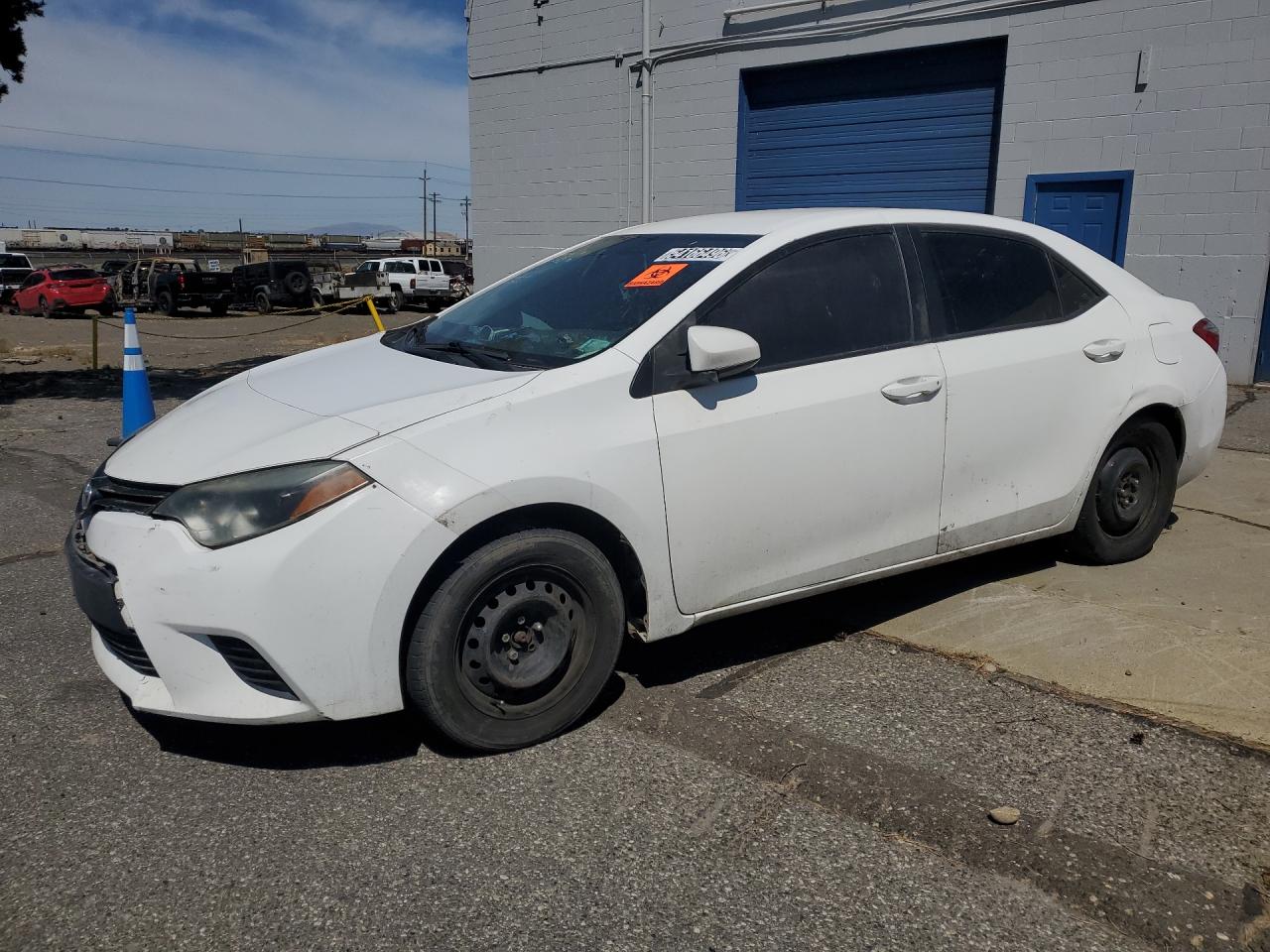 2015 Toyota Corolla L White vin: 2T1BURHEXFC336061 Damage: Left Front Fender, Dent(S) W/ Paint Dmg, 1 To 2 Inches