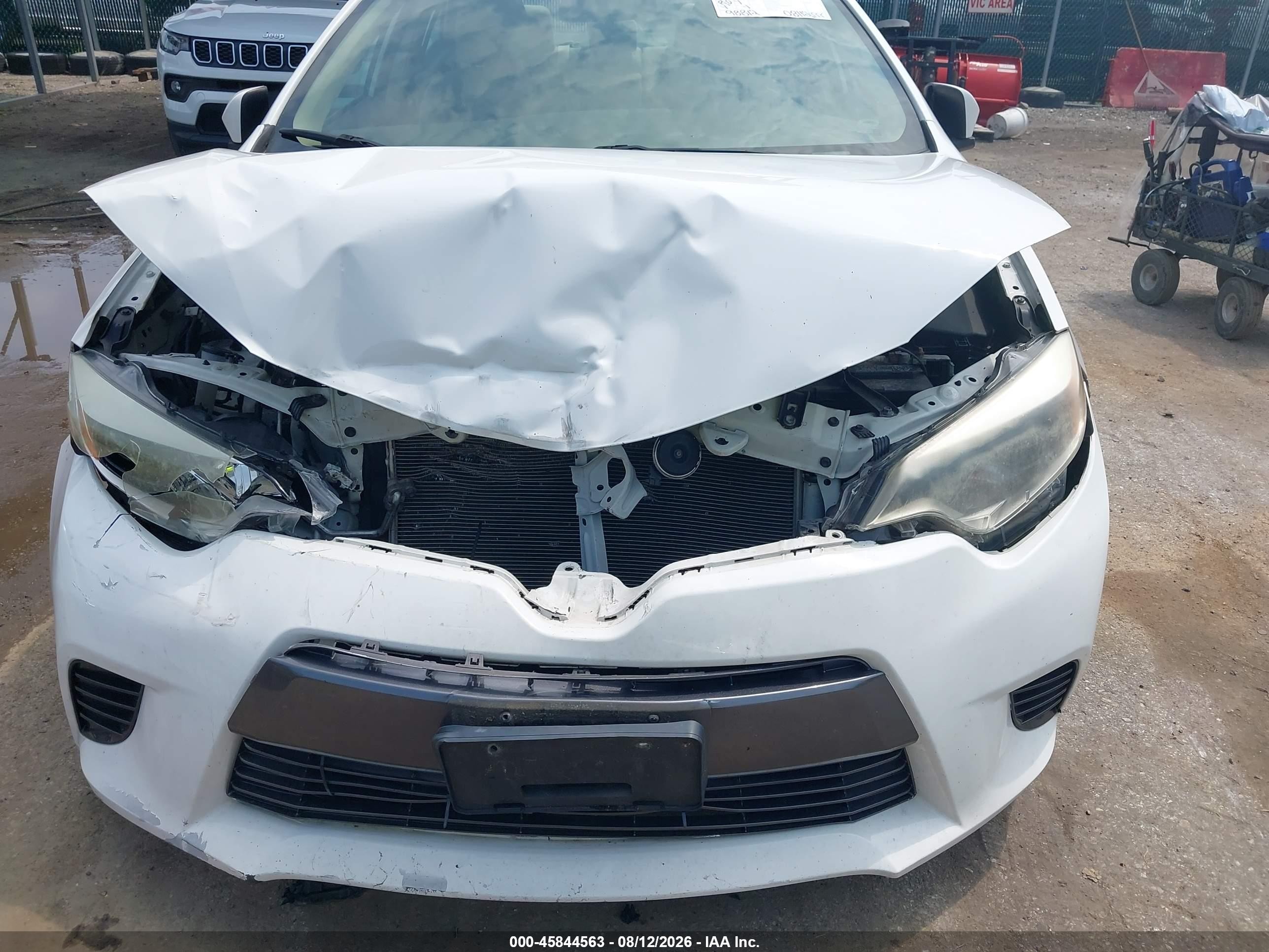 2015 Toyota Corolla Le White vin: 2T1BURHEXFC336805
