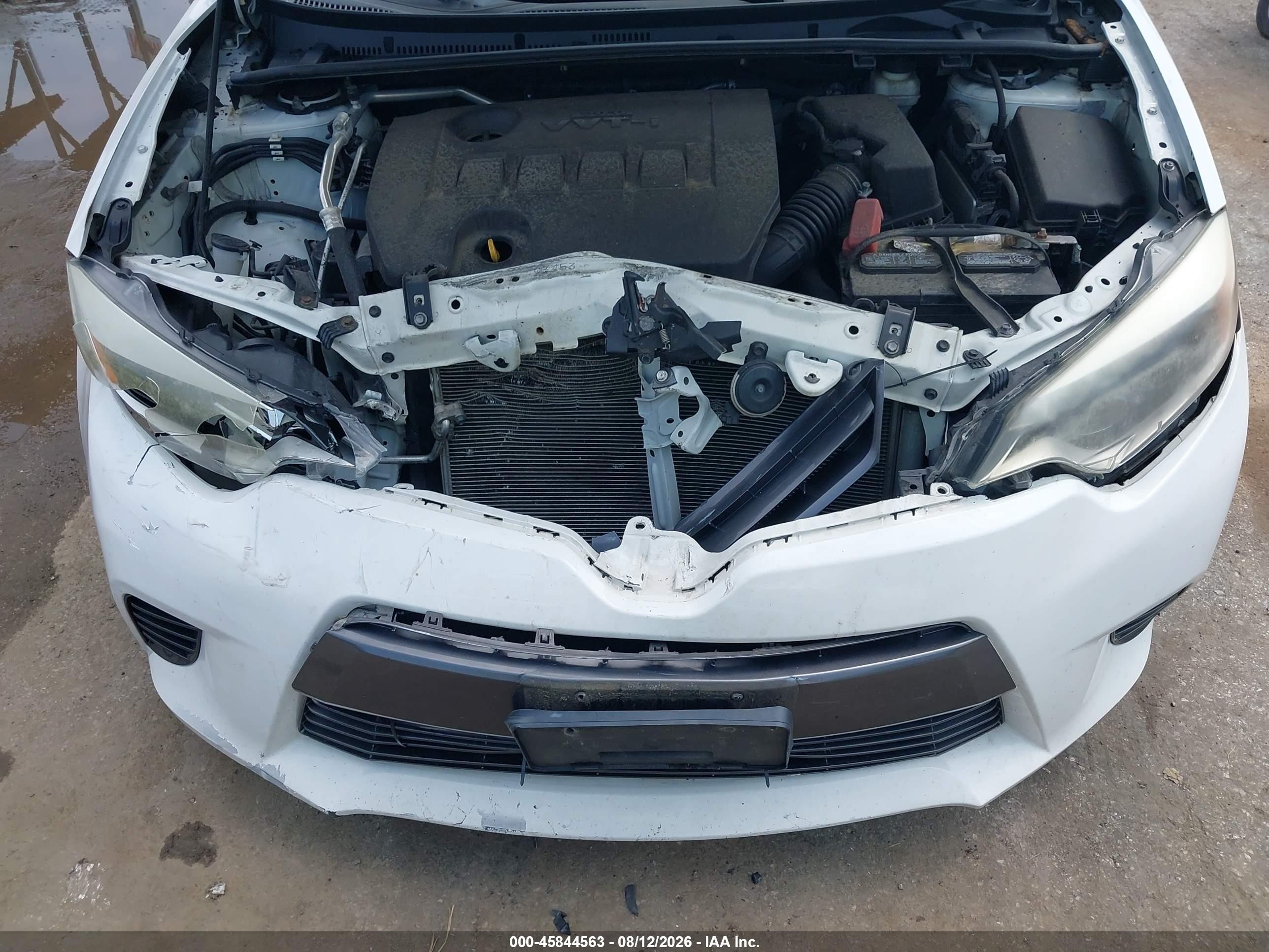 2015 Toyota Corolla Le White vin: 2T1BURHEXFC336805