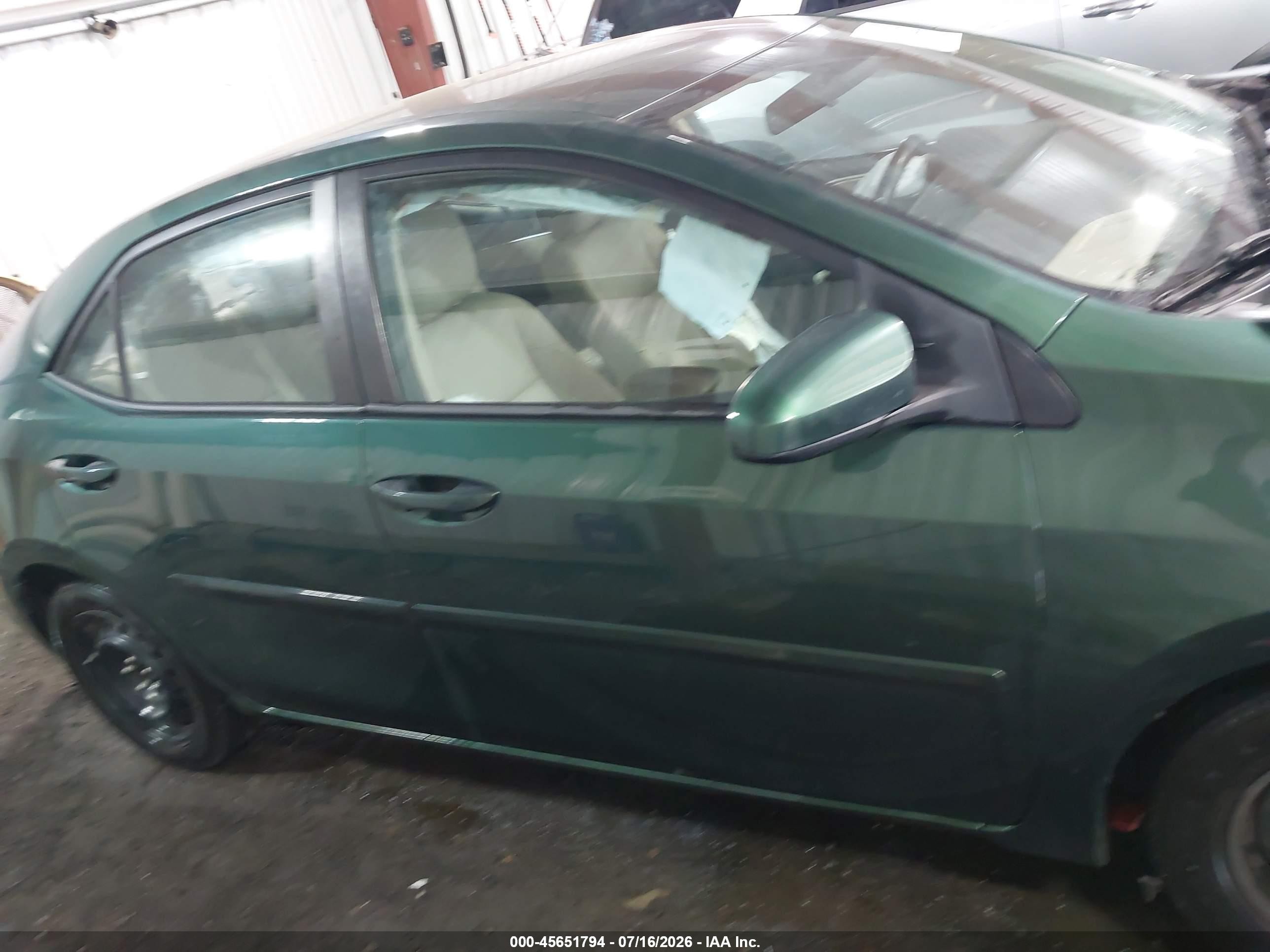 2015 Toyota Corolla Le Зеленый vin: 2T1BURHEXFC339400