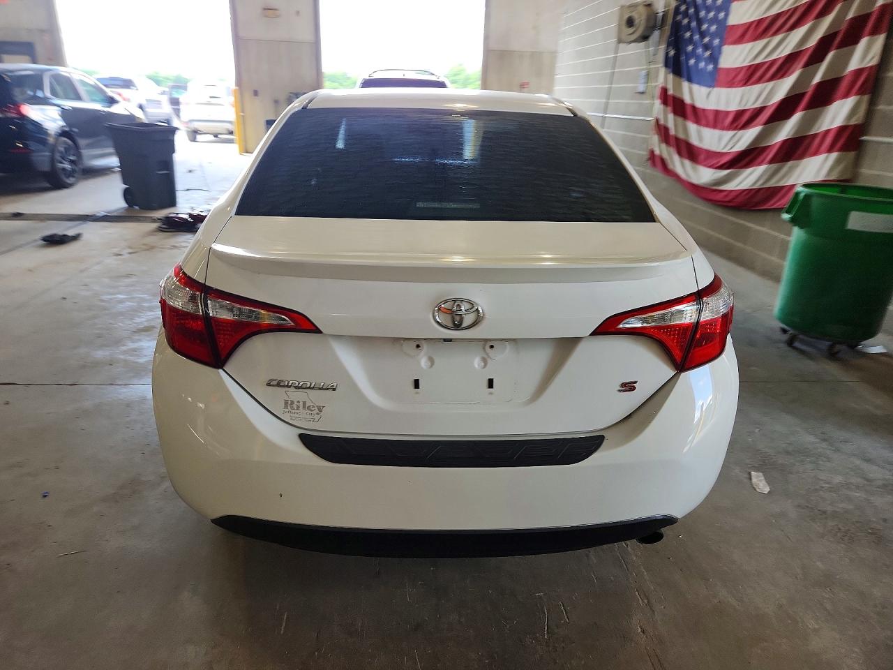 2015 Toyota Corolla S Plus White vin: 2T1BURHEXFC339526