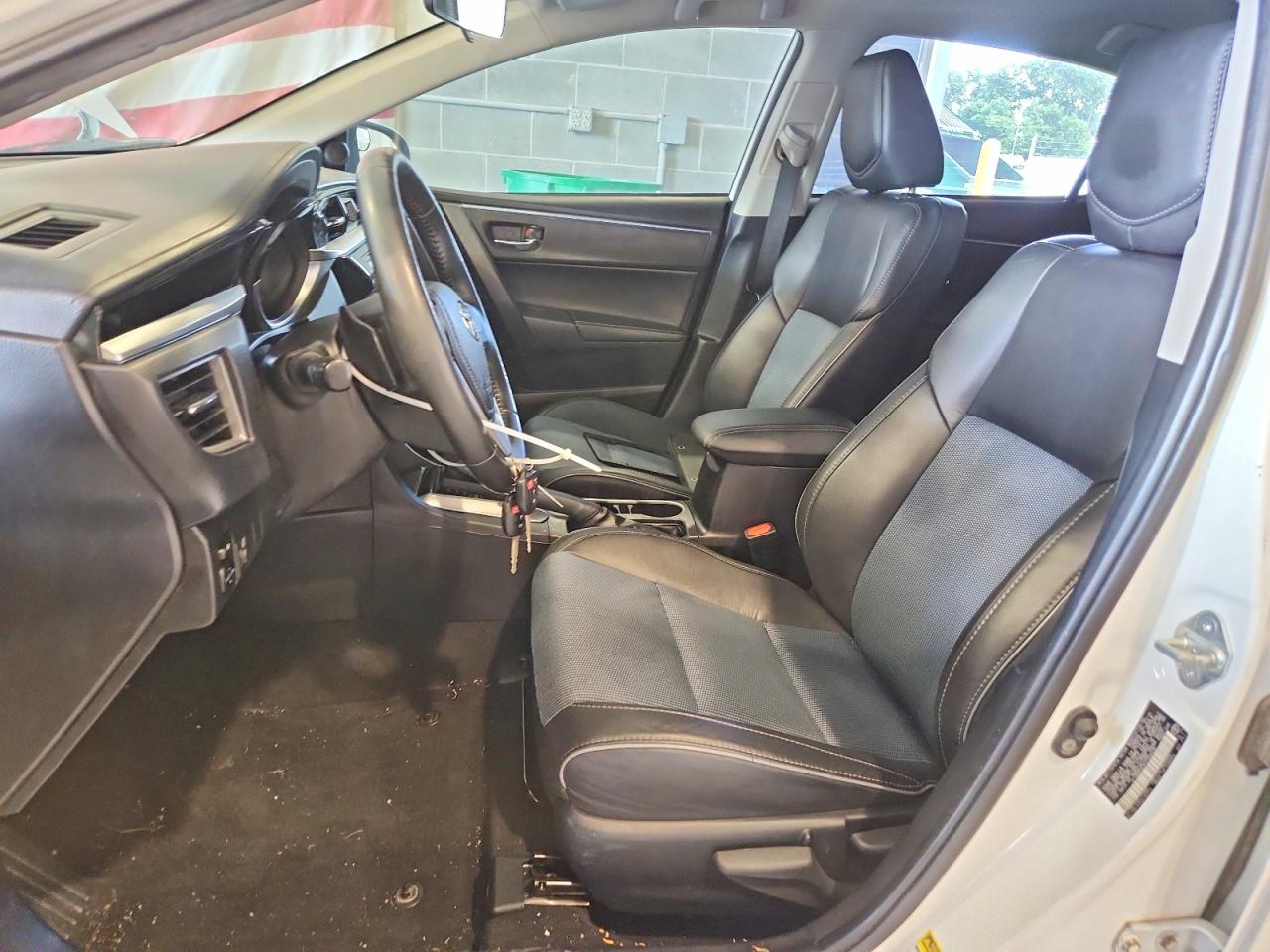 2015 Toyota Corolla S Plus White vin: 2T1BURHEXFC339526