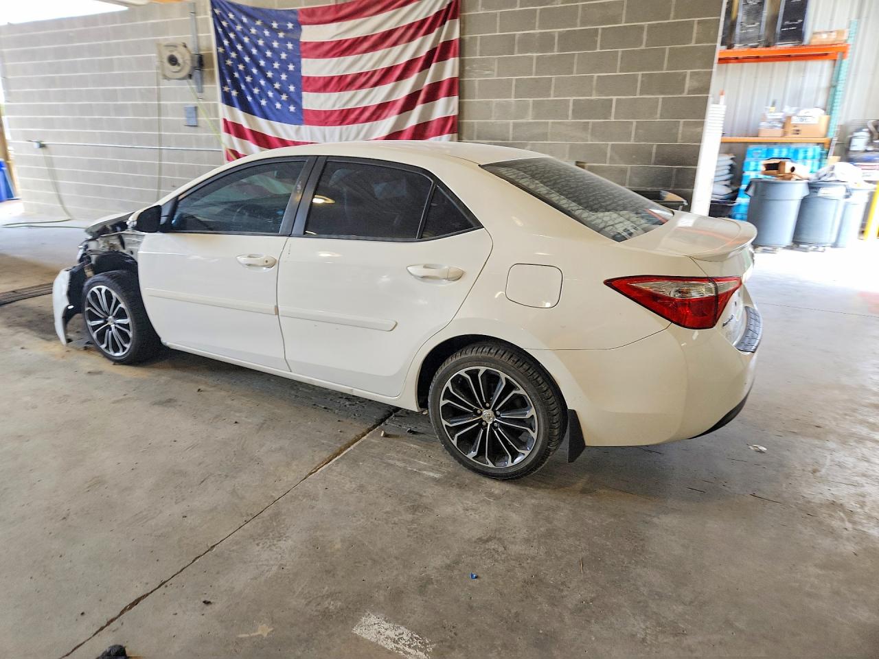 2015 Toyota Corolla S Plus White vin: 2T1BURHEXFC339526