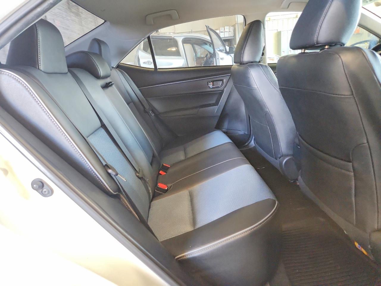 2015 Toyota Corolla S Plus White vin: 2T1BURHEXFC339526